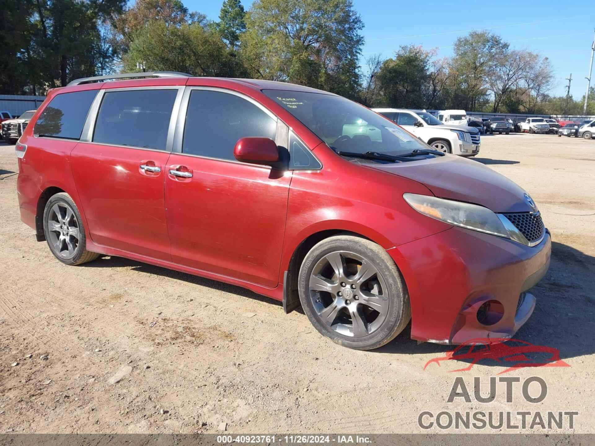 TOYOTA SIENNA 2015 - 5TDXK3DC7FS567598