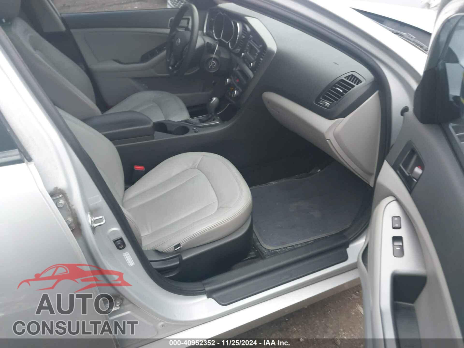 KIA OPTIMA 2011 - KNAGM4A72B5060189