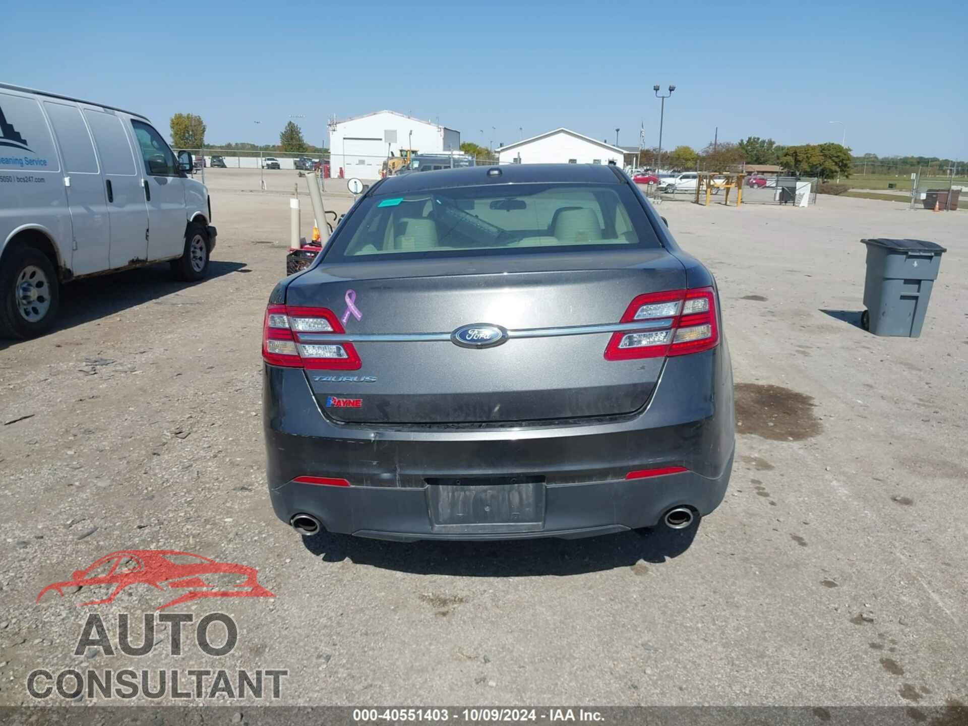 FORD TAURUS 2017 - 1FAHP2D83HG145293