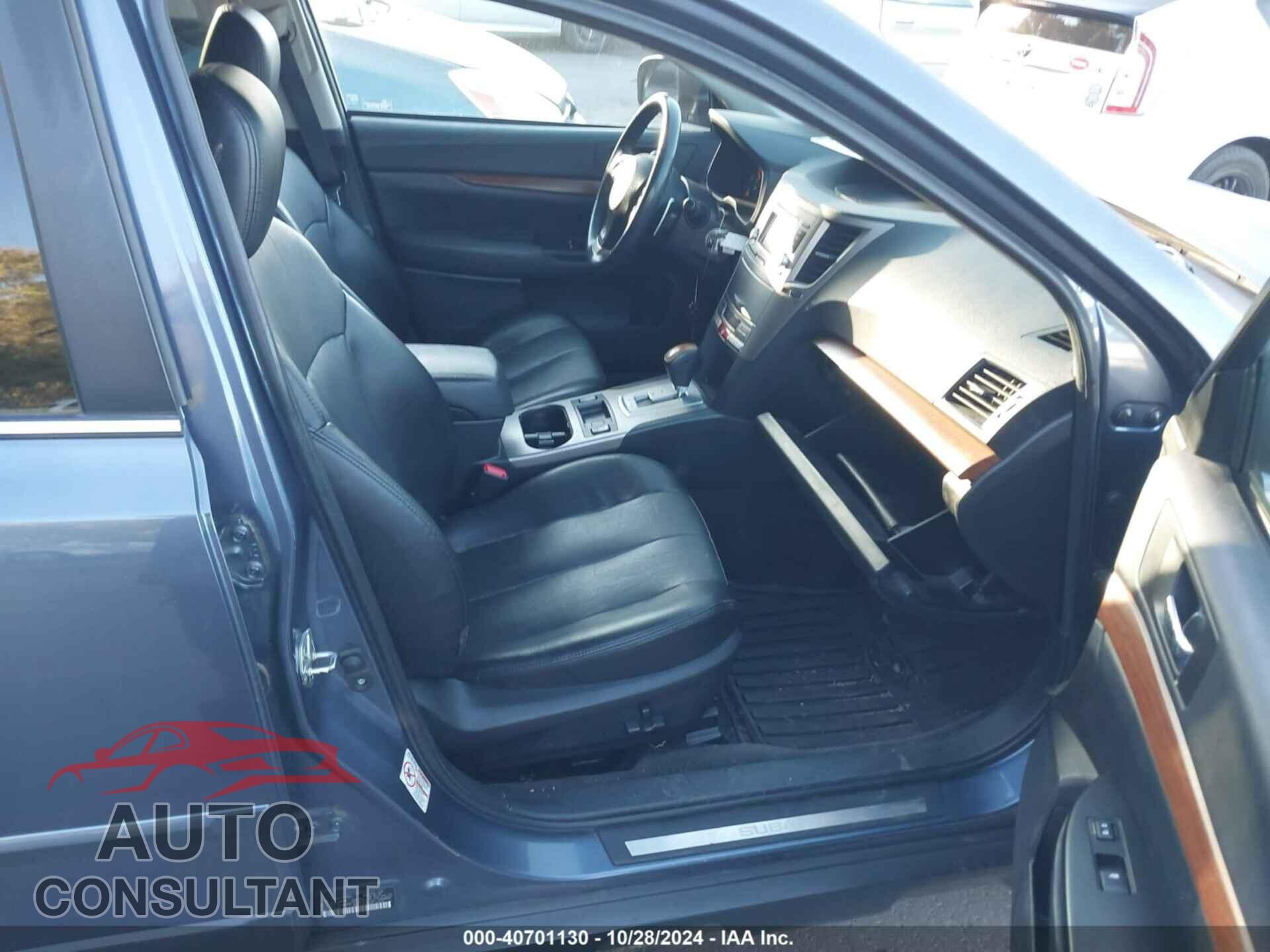 SUBARU OUTBACK 2014 - 4S4BRBLC5E3296411
