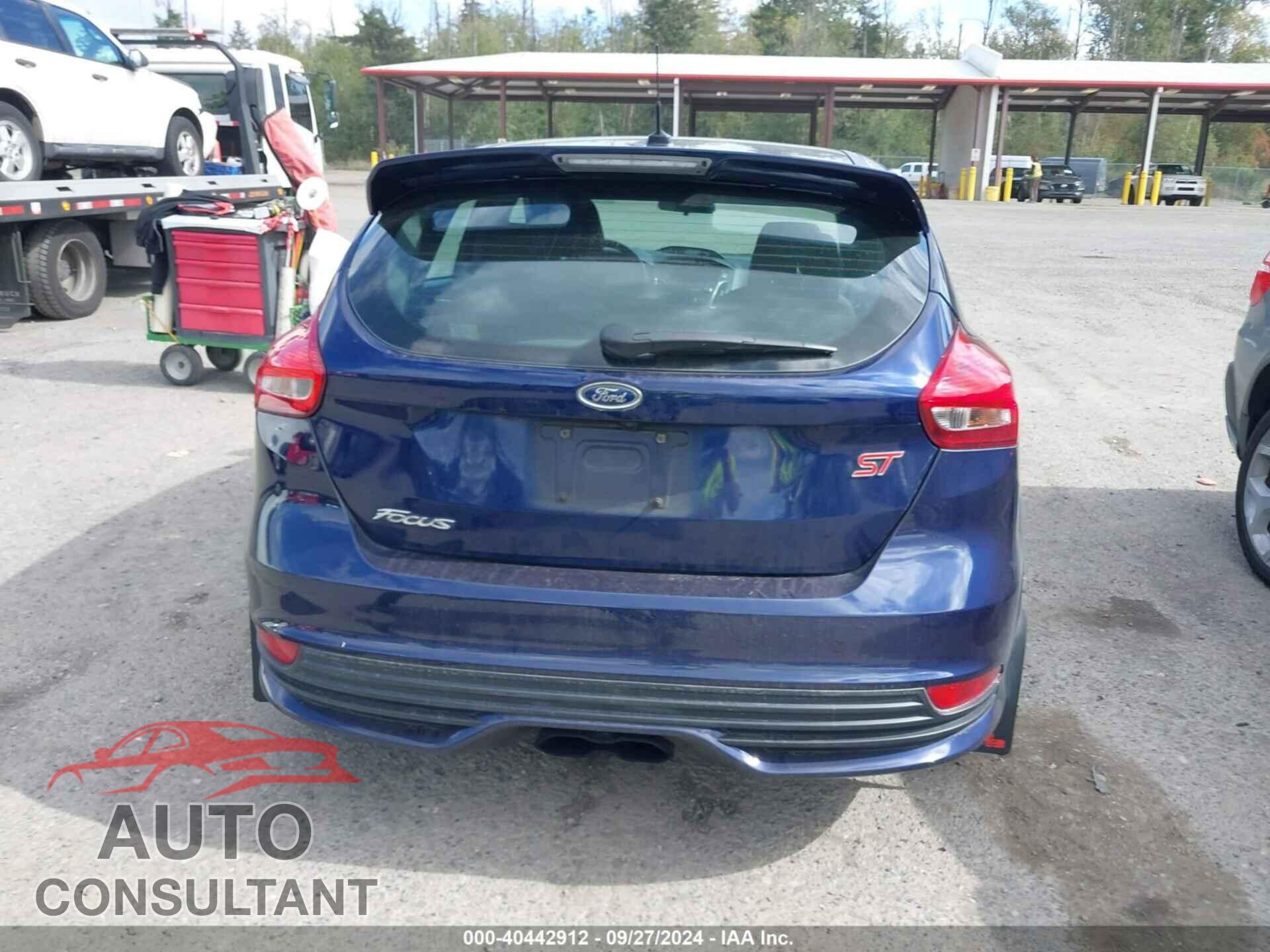 FORD FOCUS ST 2017 - 1FADP3L9XHL236213