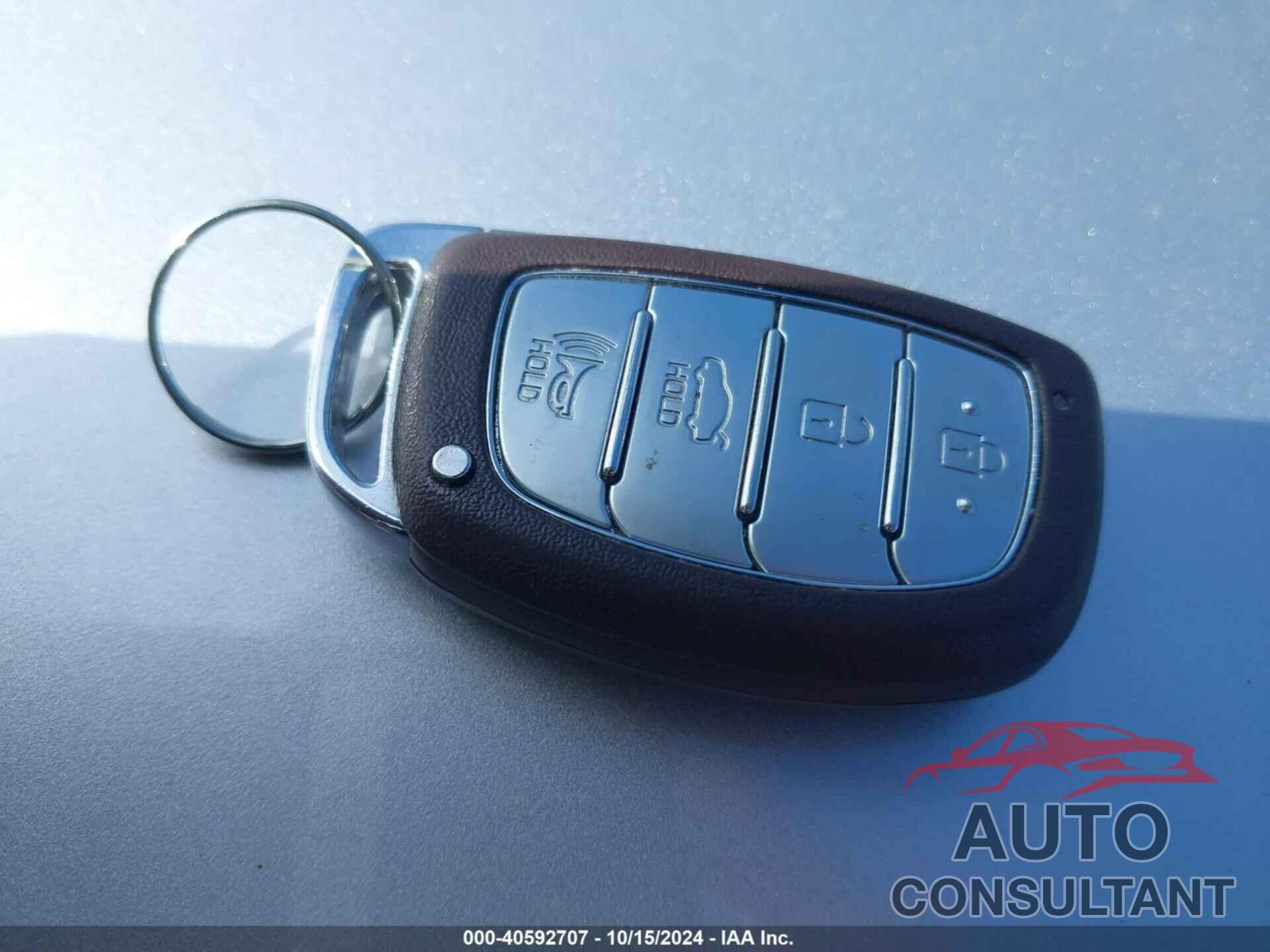 HYUNDAI SONATA HYBRID 2019 - KMHE34L3XKA092592