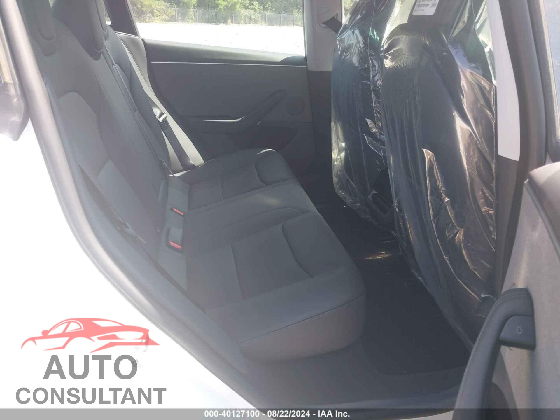 TESLA MODEL 3 2024 - 5YJ3E1EA2RF823727