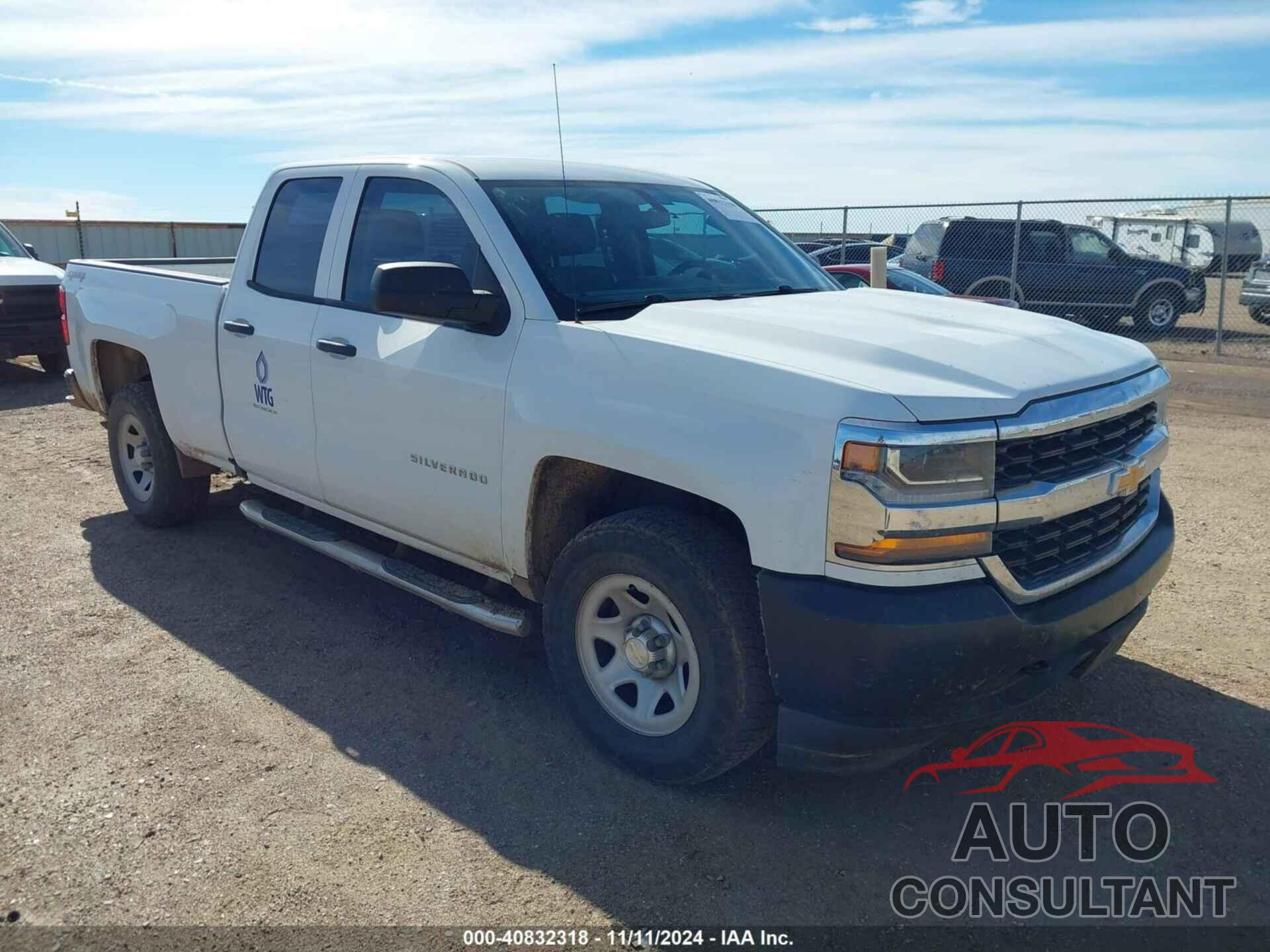 CHEVROLET SILVERADO 1500 2017 - 1GCVKNEC4HZ111951
