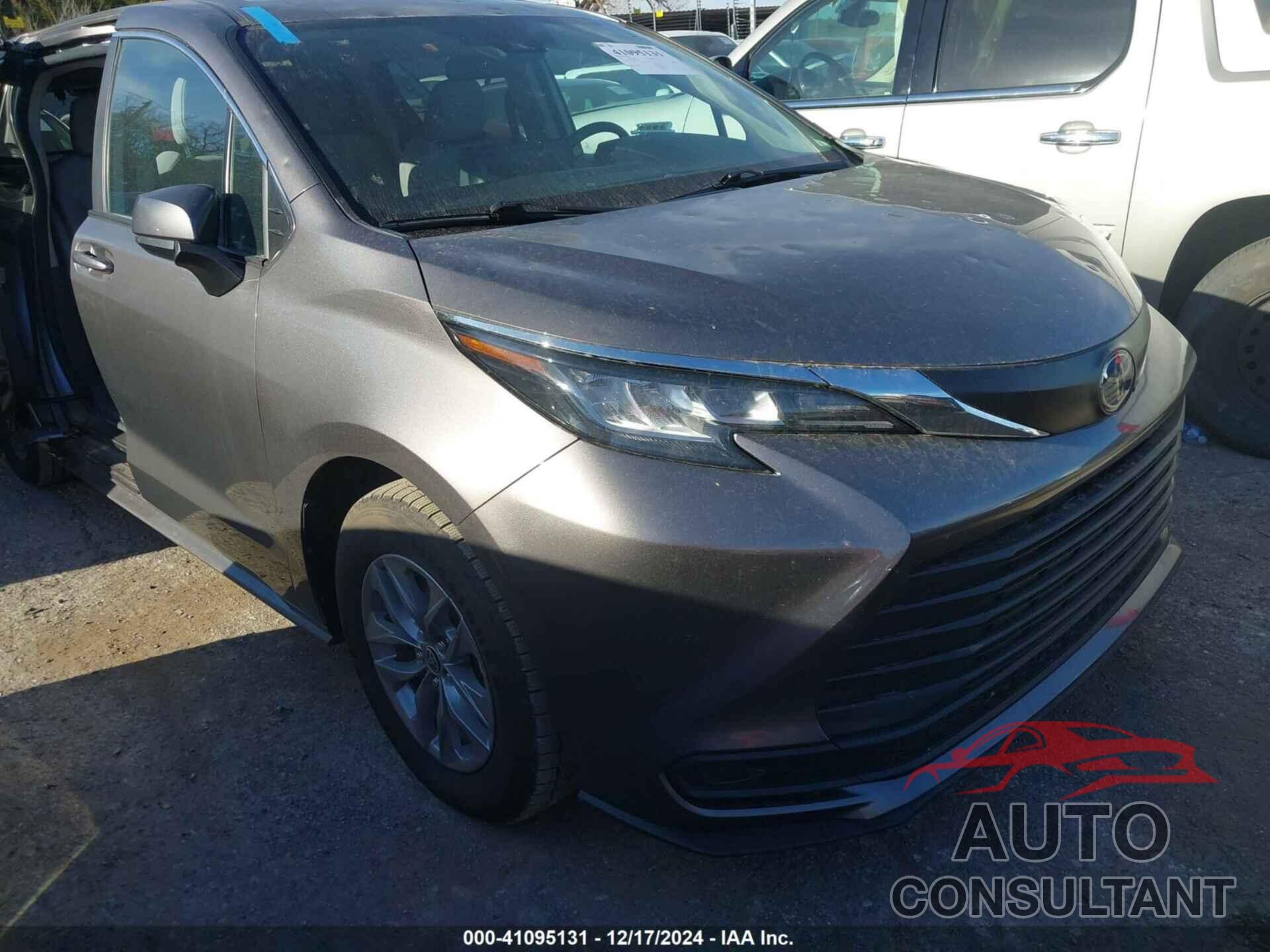 TOYOTA SIENNA 2022 - 5TDKRKEC1NS101825