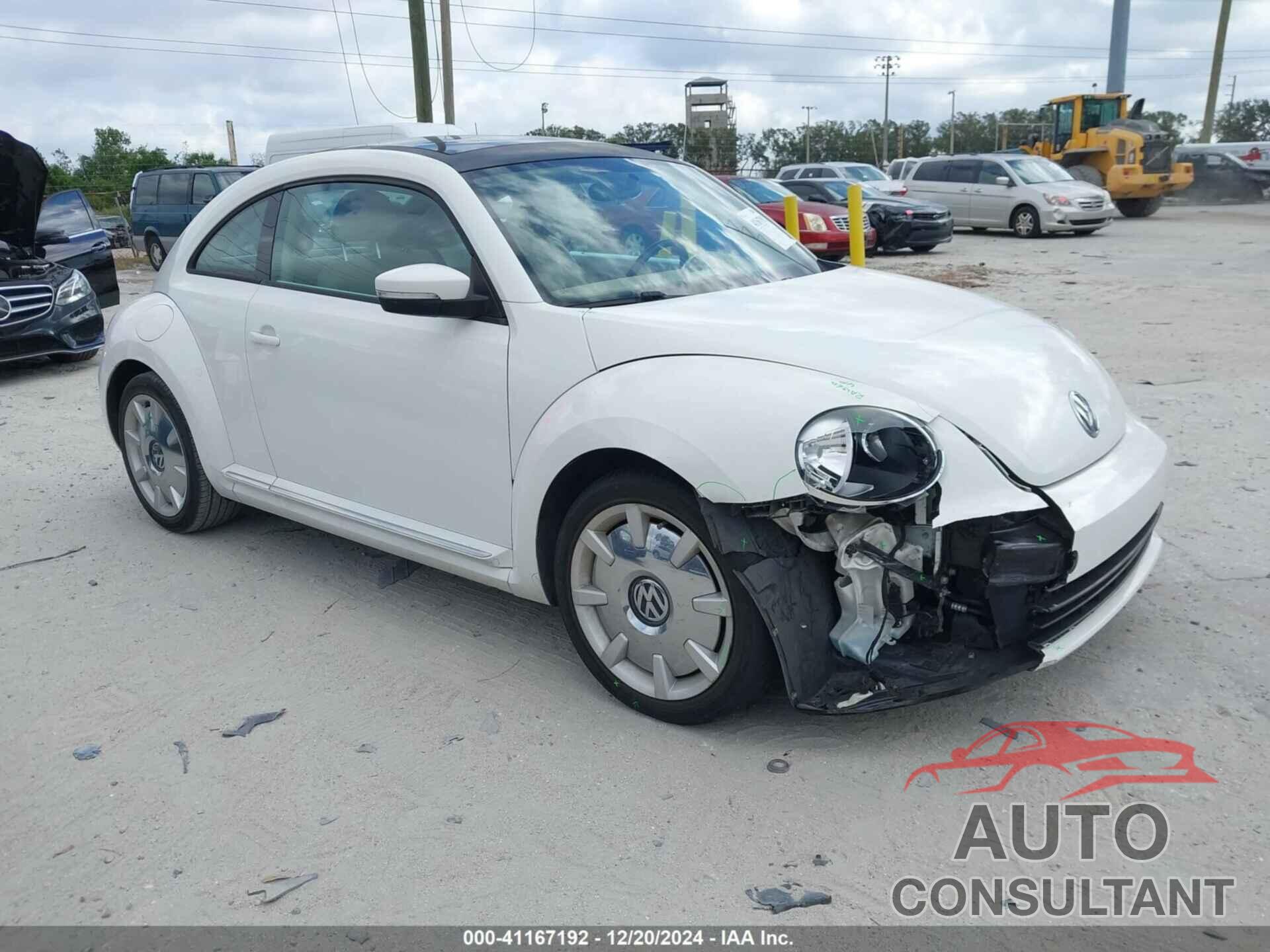VOLKSWAGEN BEETLE 2013 - 3VWJX7AT4DM678039