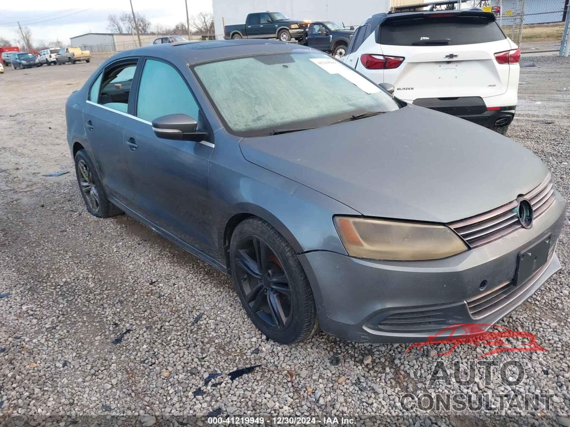 VOLKSWAGEN JETTA 2013 - 3VWLL7AJ7DM447770