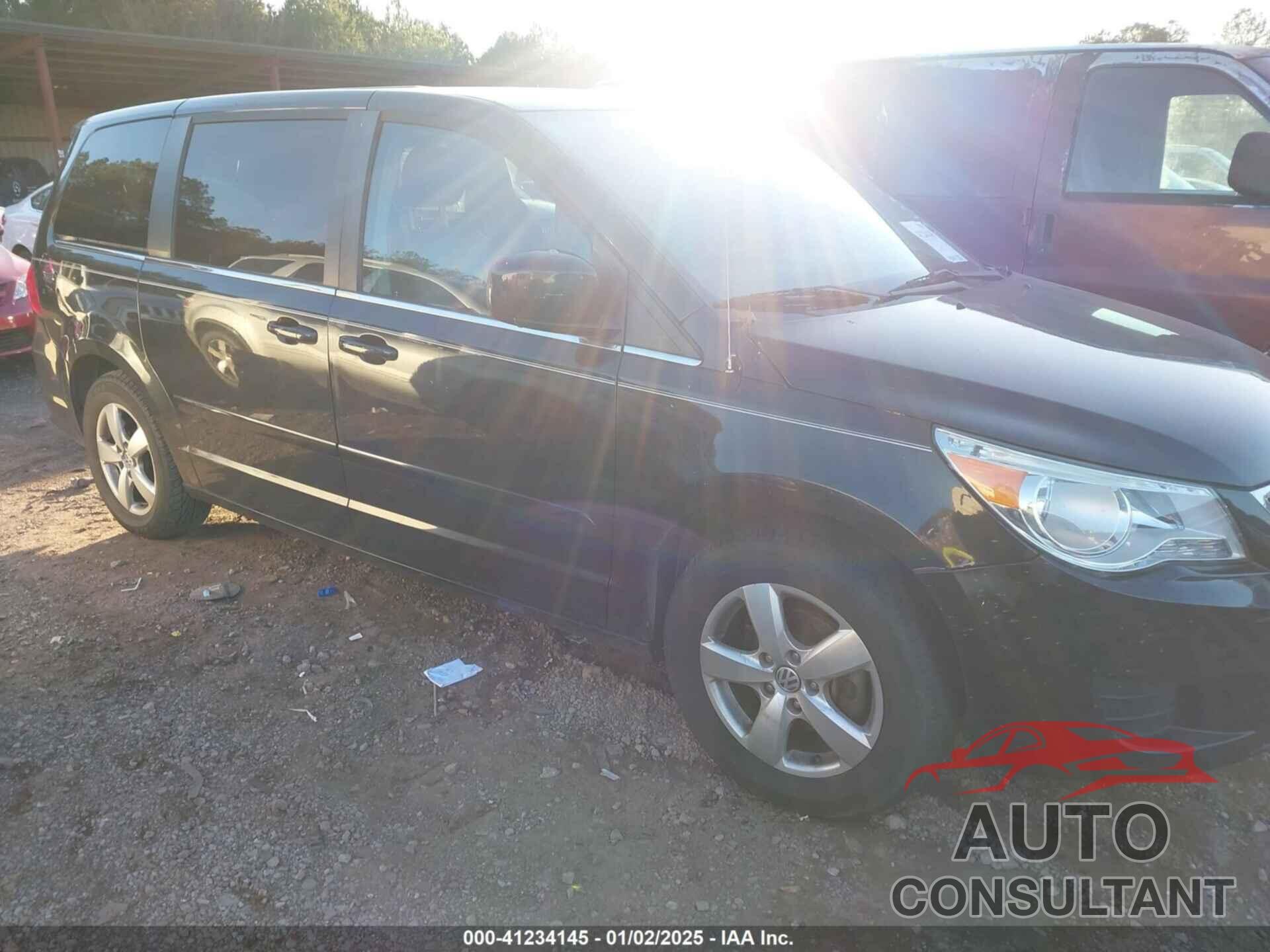 VOLKSWAGEN ROUTAN 2010 - 2V4RW3D1XAR231267