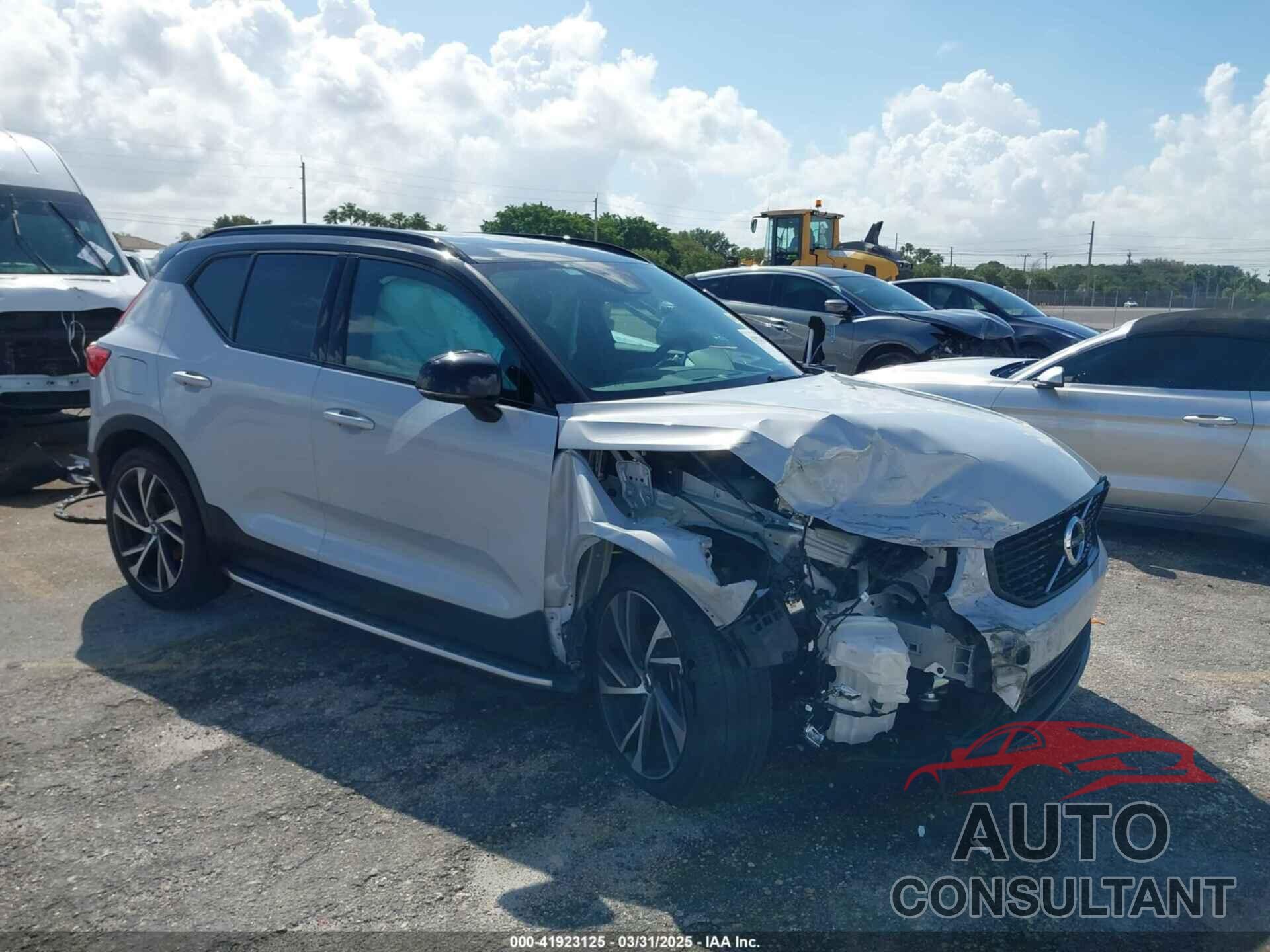 VOLVO XC40 2022 - YV4AC2HM9N2771189