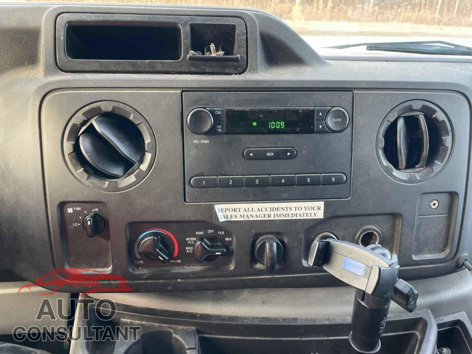FORD ECONOLINE 2018 - 1FDXE4FS2JDC33299