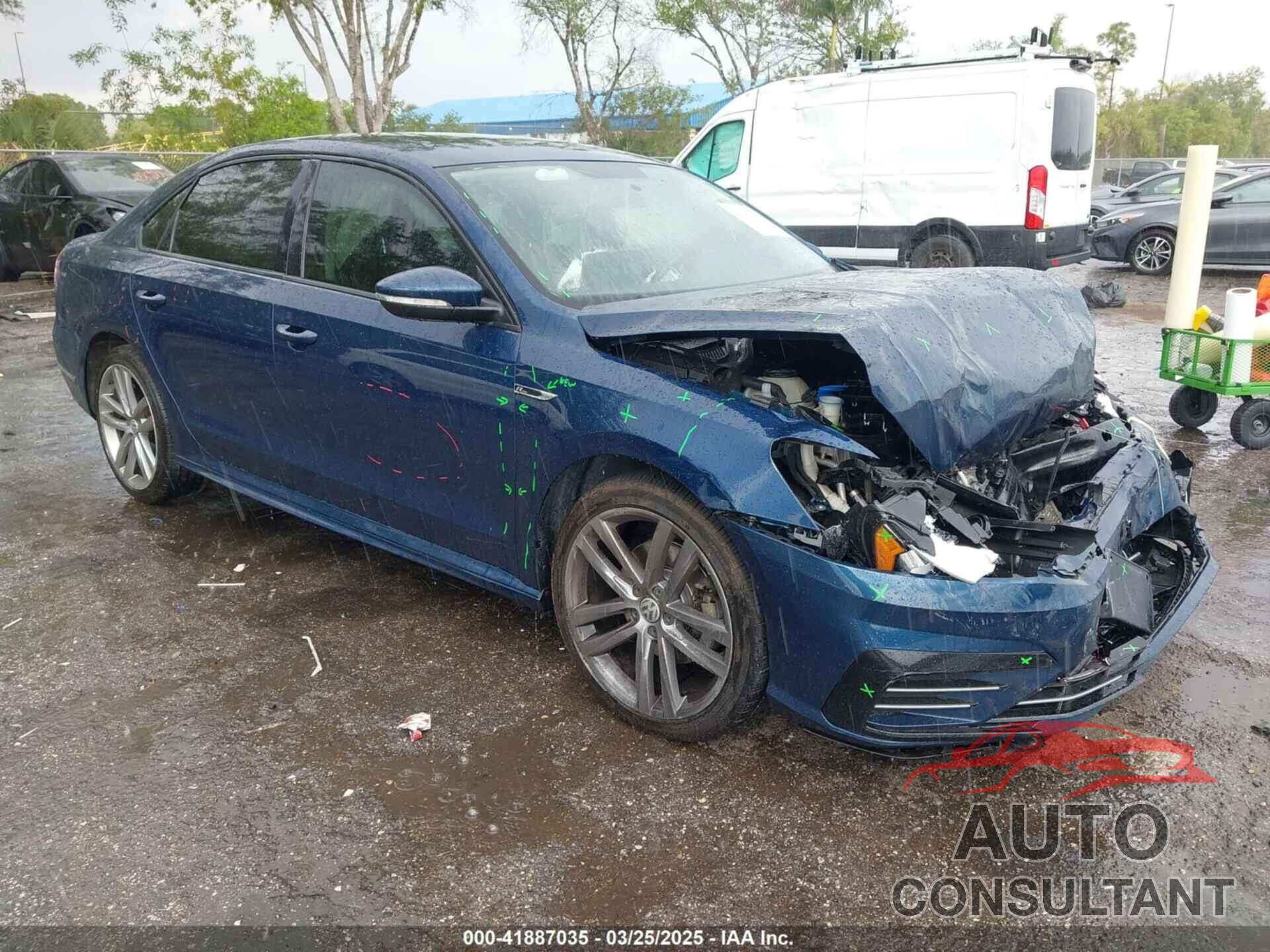 VOLKSWAGEN PASSAT 2018 - 1VWAA7A30JC021740