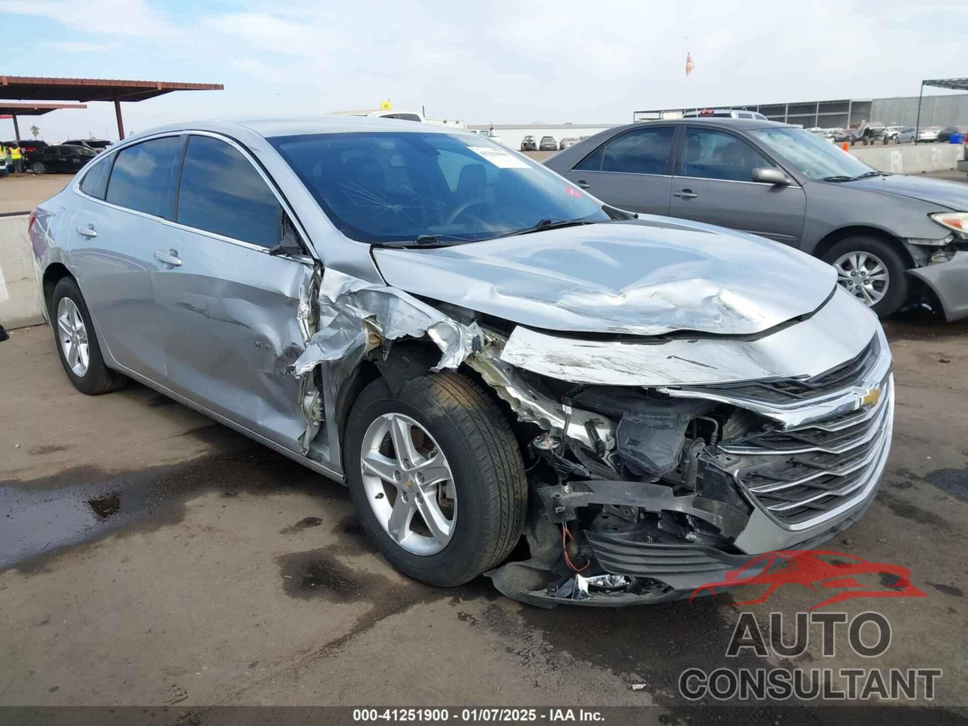 CHEVROLET MALIBU 2022 - 1G1ZD5ST1NF142242