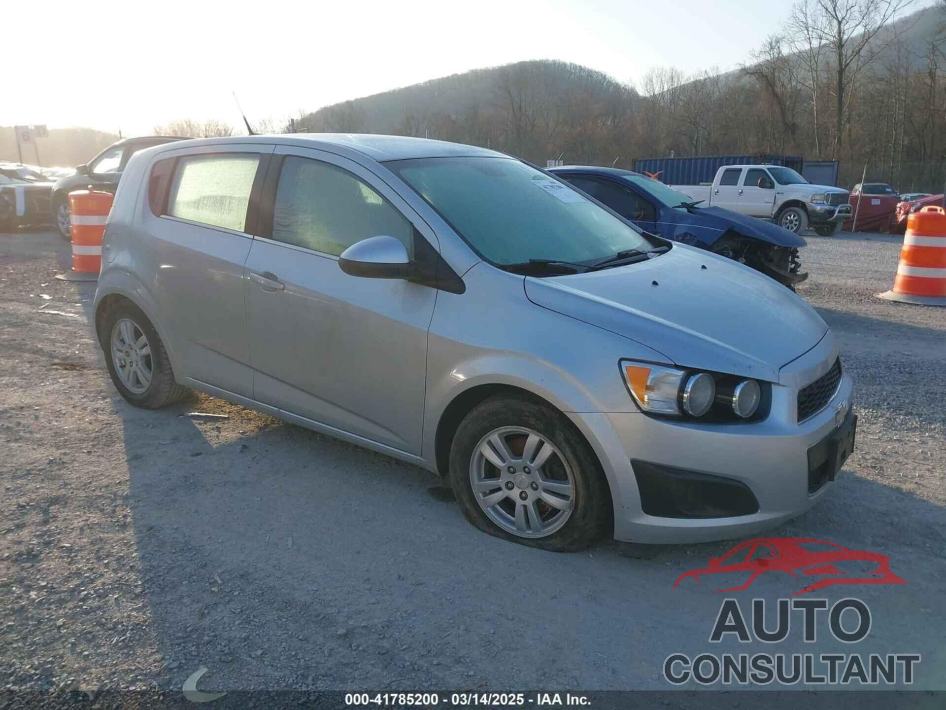 CHEVROLET SONIC 2012 - 1G1JD6SB5C4179006