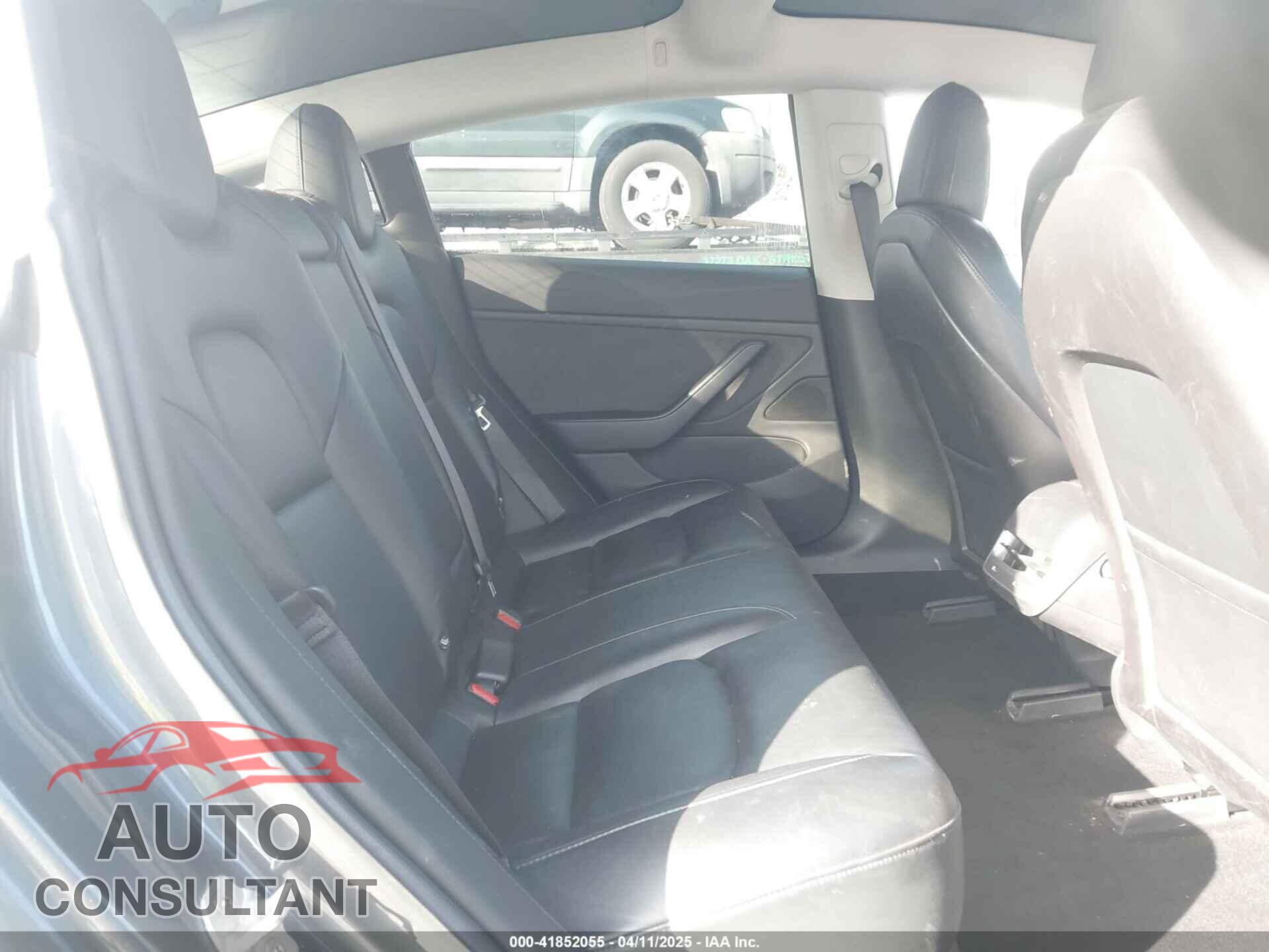 TESLA MODEL 3 2018 - 5YJ3E1EA5JF020009