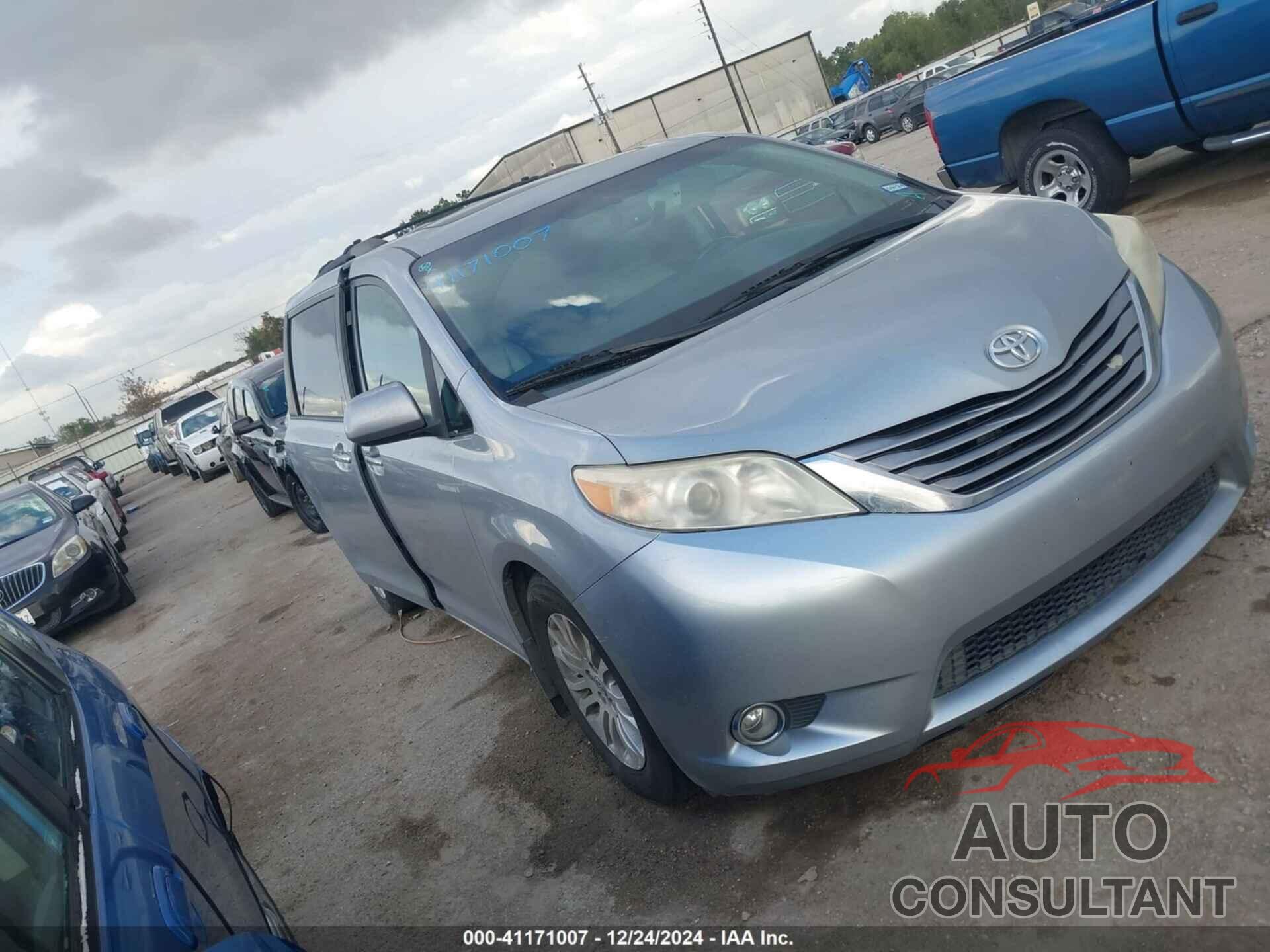 TOYOTA SIENNA 2016 - 5TDYK3DC4GS702266