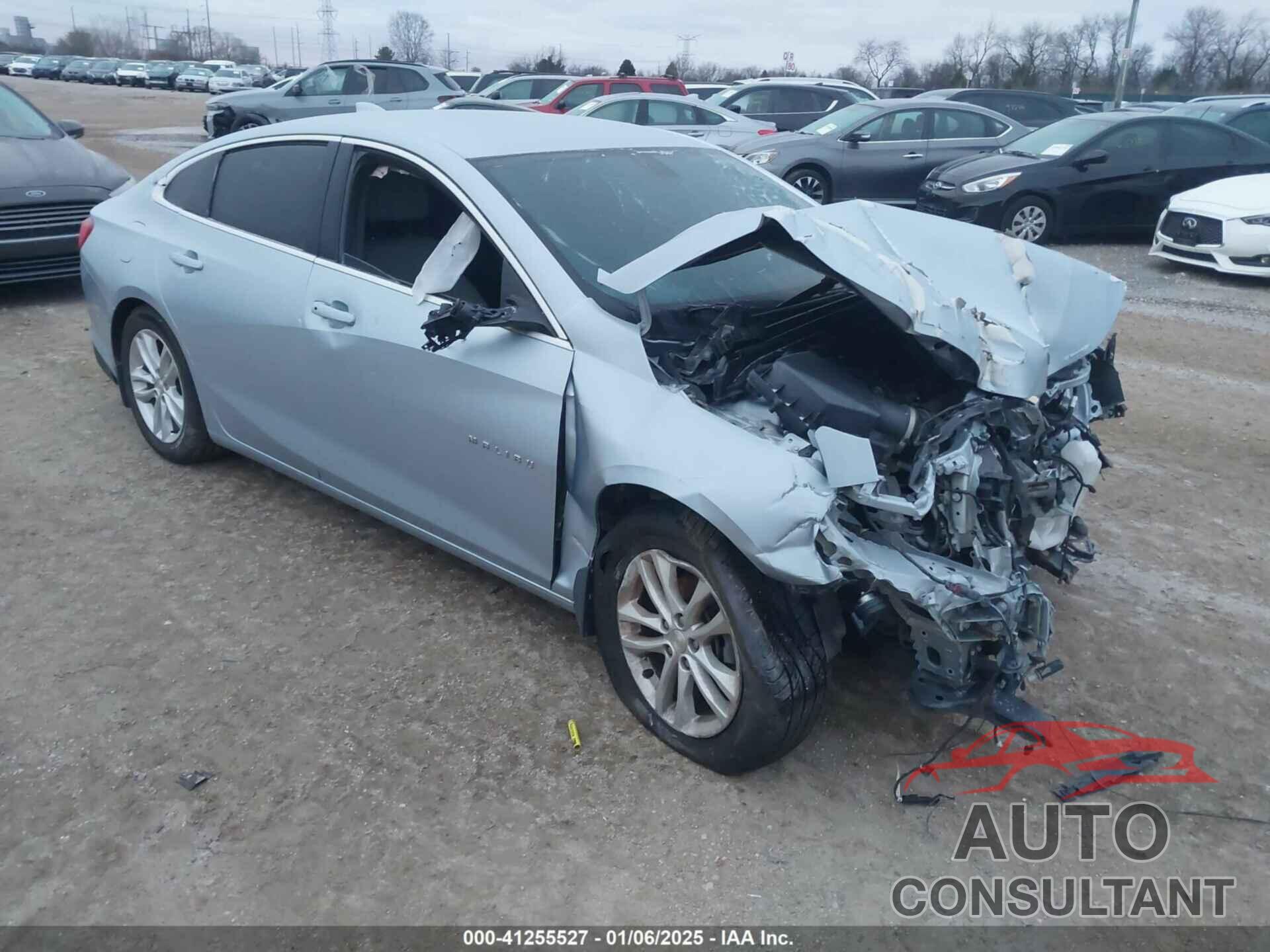 CHEVROLET MALIBU 2017 - 1G1ZE5ST4HF262408