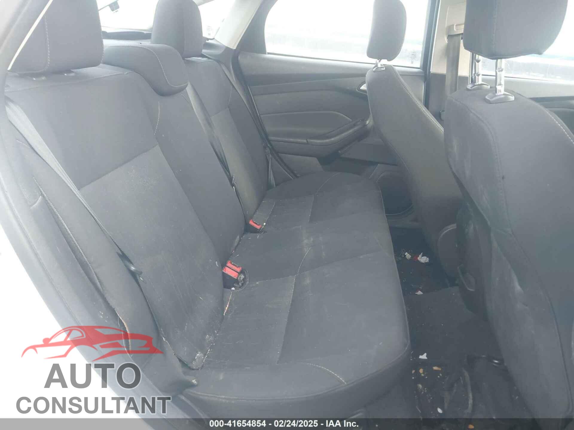 FORD FOCUS 2016 - 1FADP3F2XGL247497