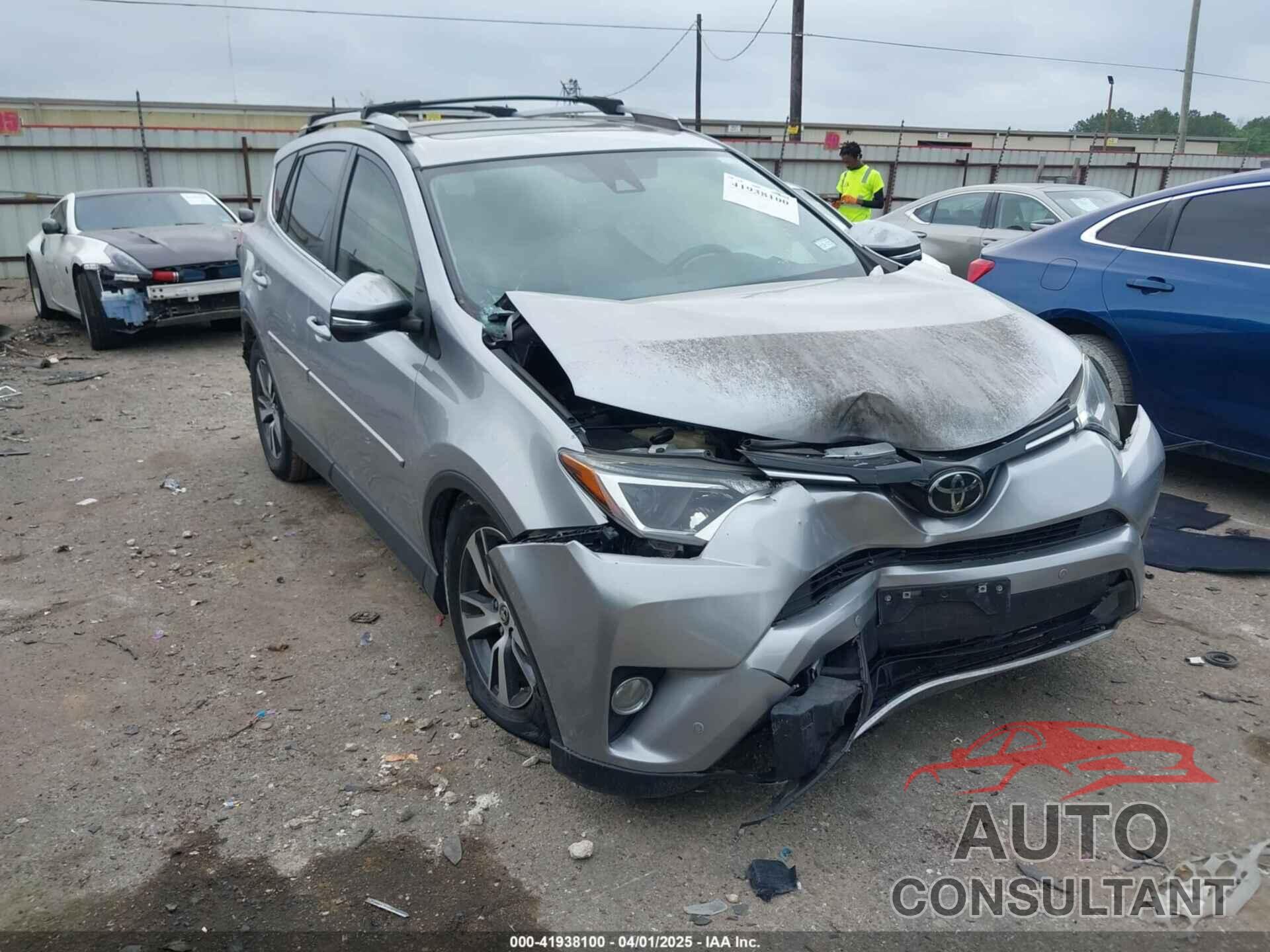 TOYOTA RAV4 2018 - JTMWFREV7JJ203609