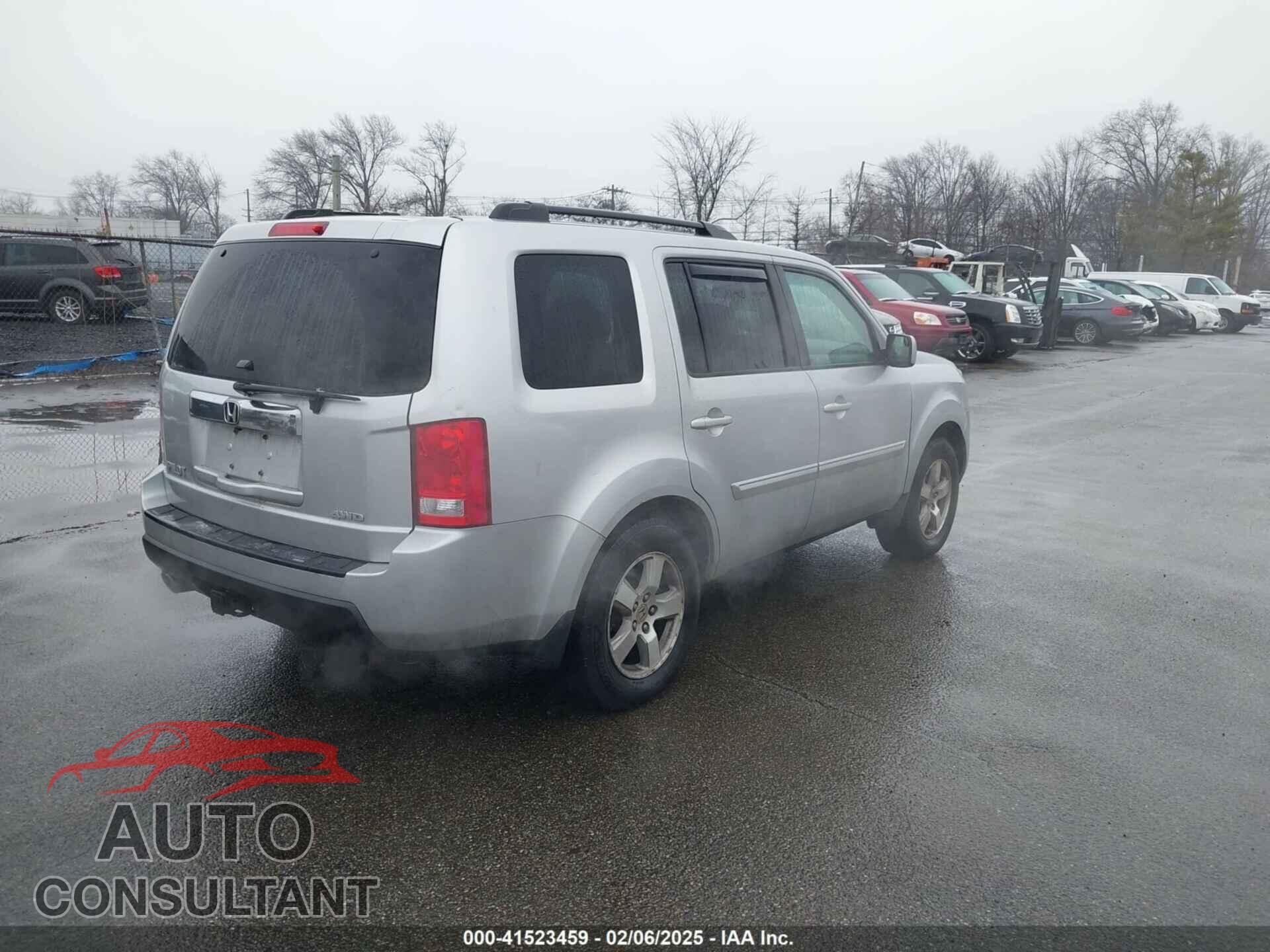 HONDA PILOT 2011 - 5FNYF4H52BB017931