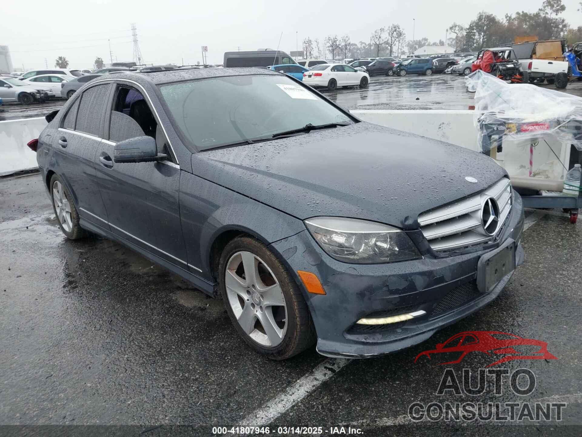 MERCEDES-BENZ C 300 2011 - WDDGF5EB8BA458277
