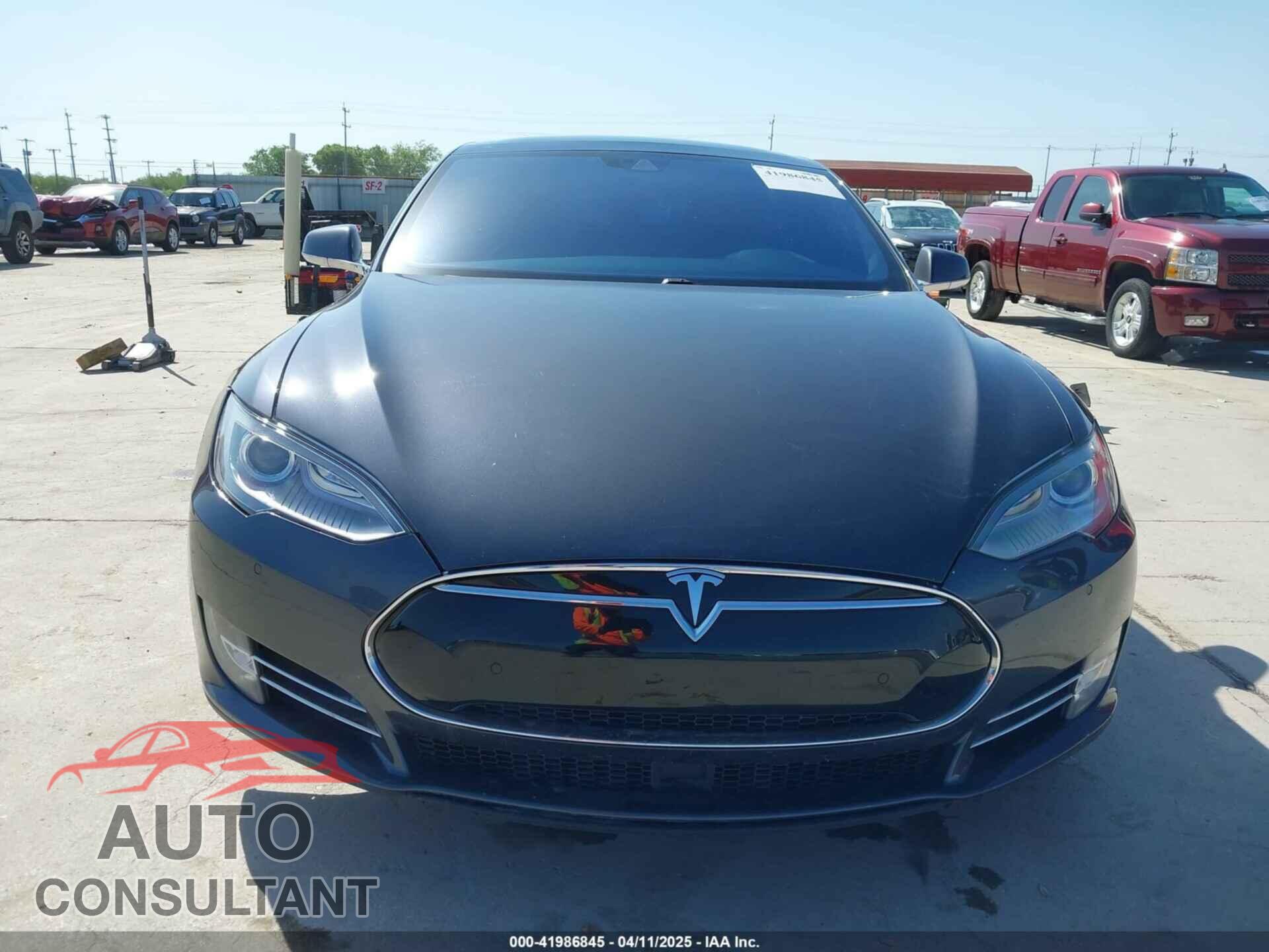 TESLA MODEL S 2015 - 5YJSA1E41FF104093