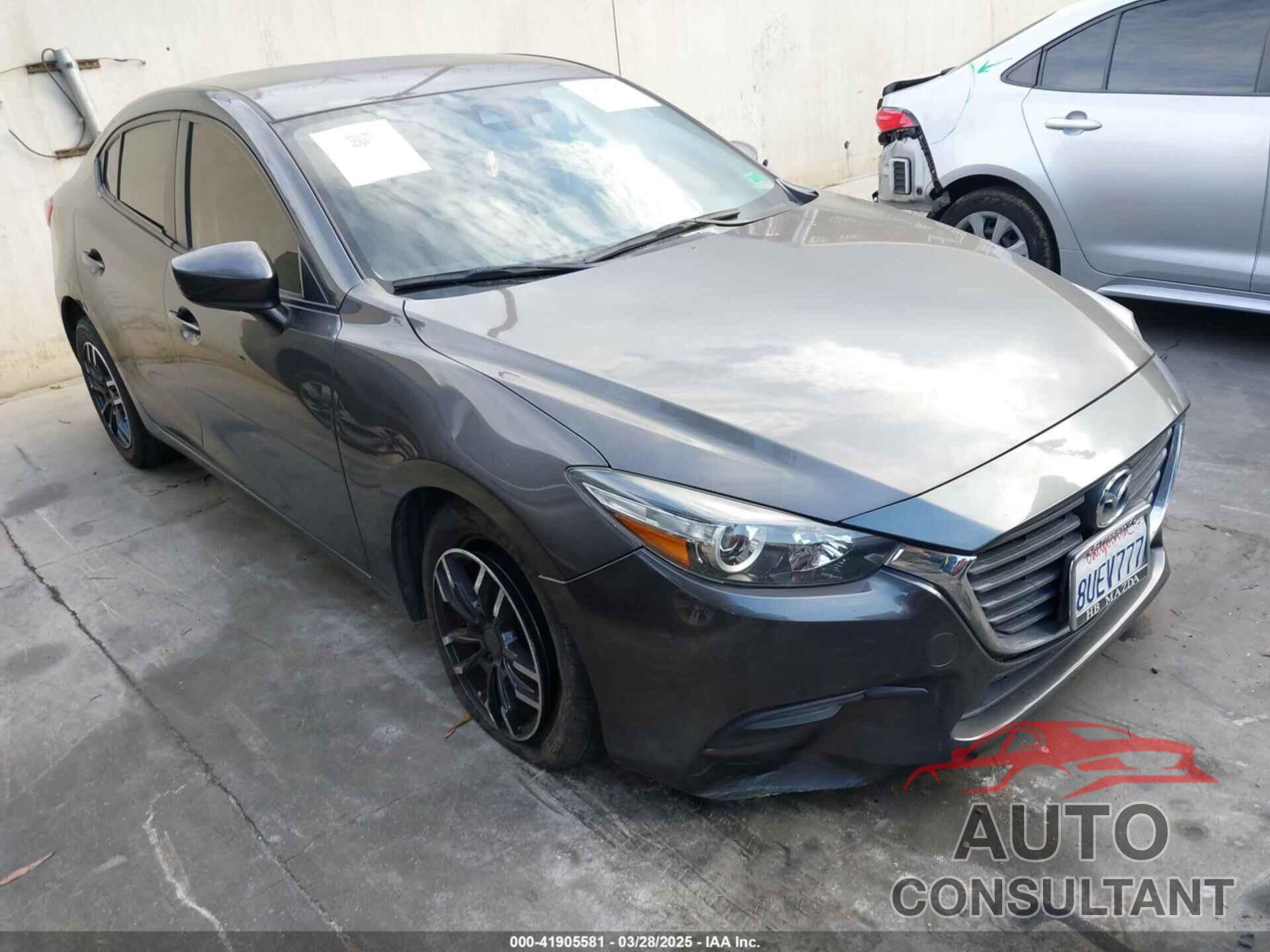 MAZDA MAZDA3 2018 - 3MZBN1U79JM196782