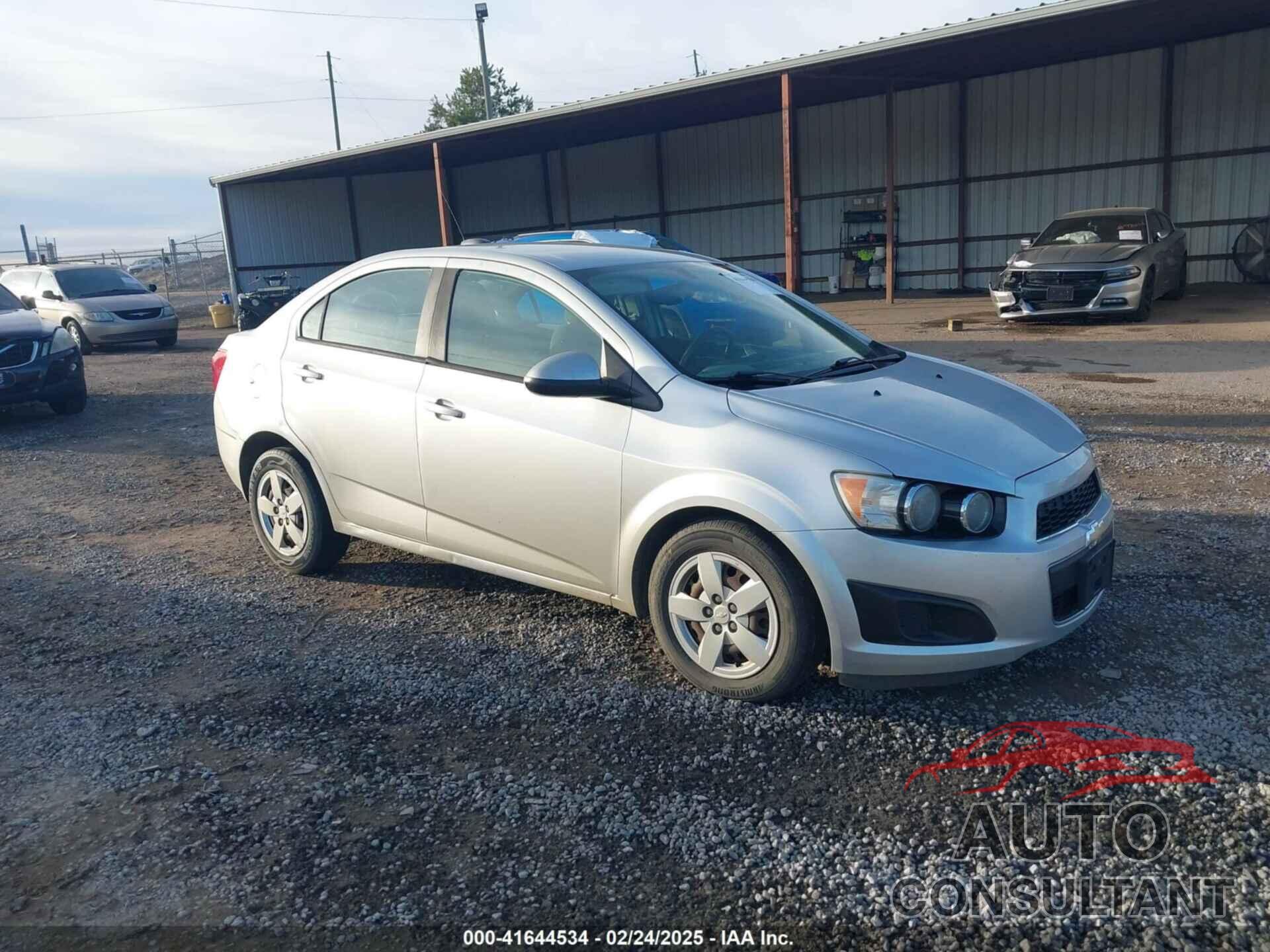 CHEVROLET SONIC 2015 - 1G1JA5SH7F4162980