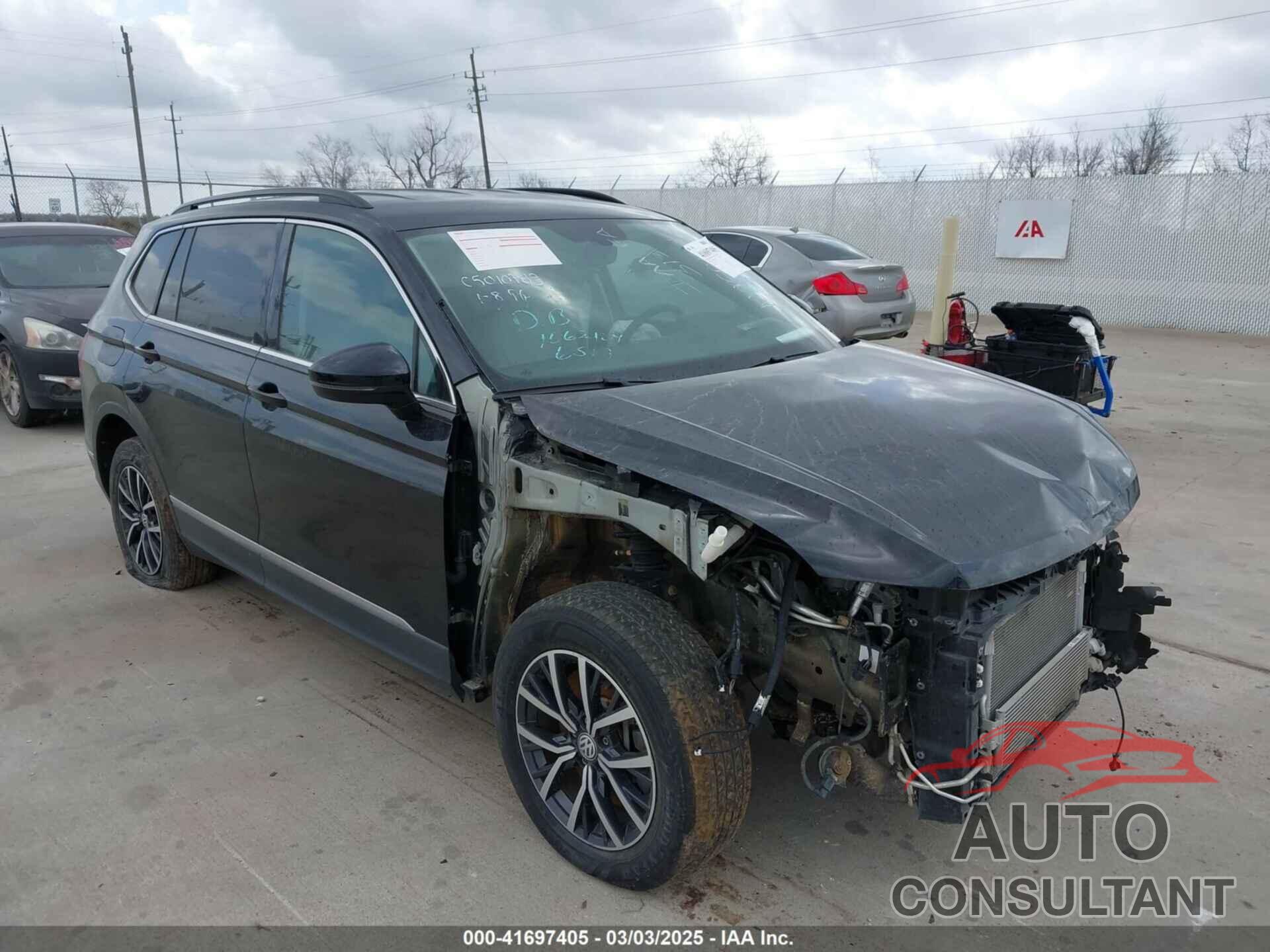 VOLKSWAGEN TIGUAN 2020 - 3VV3B7AX7LM067046