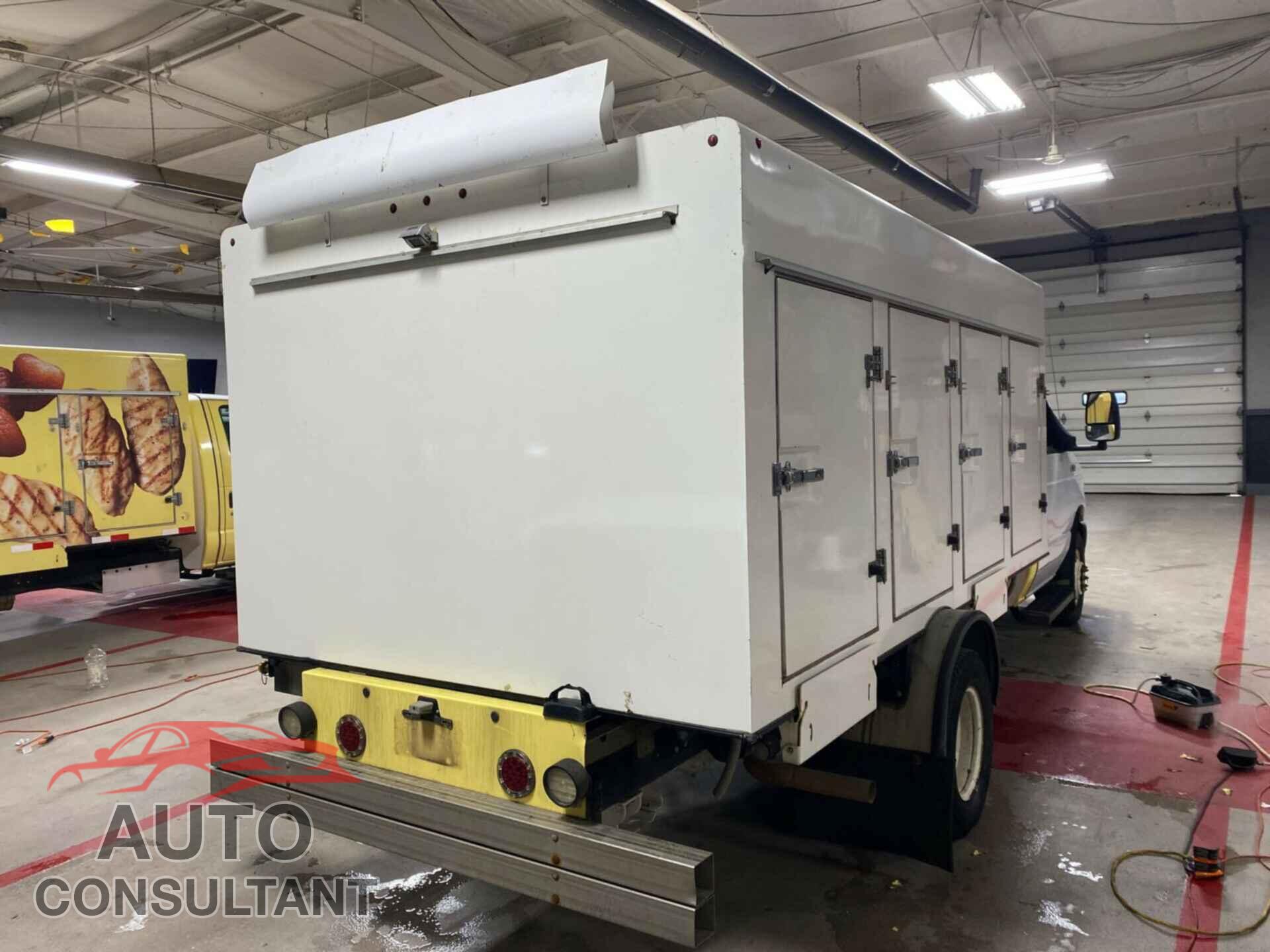 FORD ECONOLINE 2019 - 1FDXE4FS4KDC07711