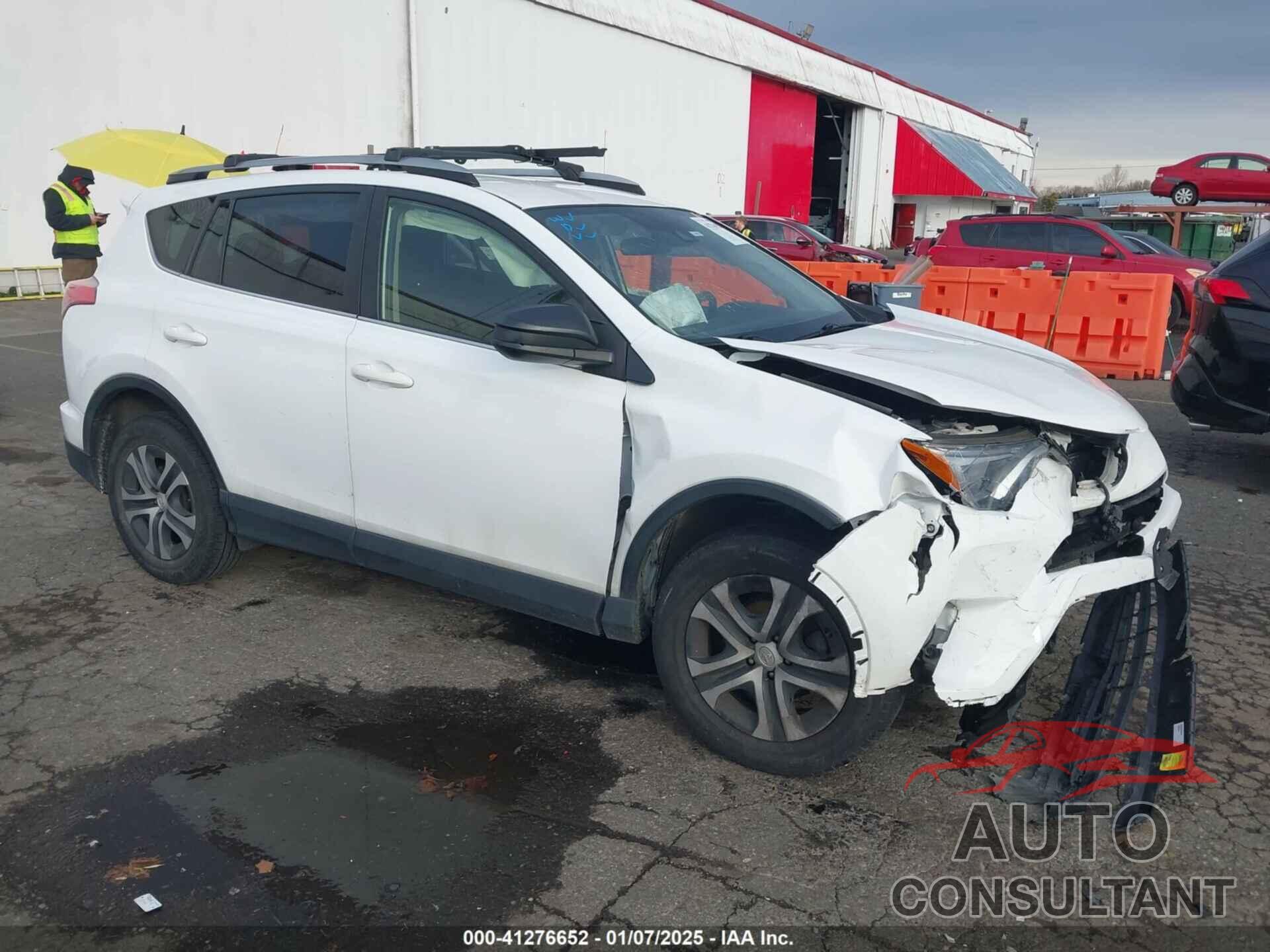TOYOTA RAV4 2018 - JTMBFREV9JJ254463