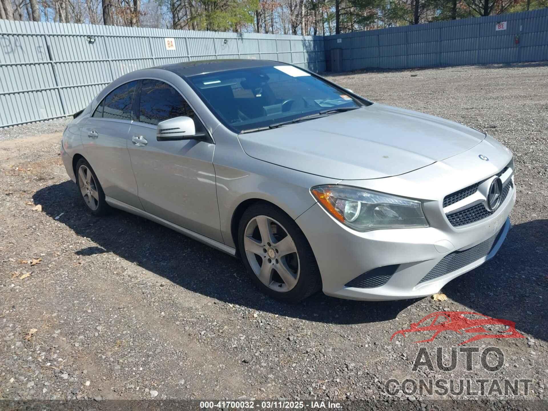 MERCEDES-BENZ CLA 250 2015 - WDDSJ4GB6FN175407