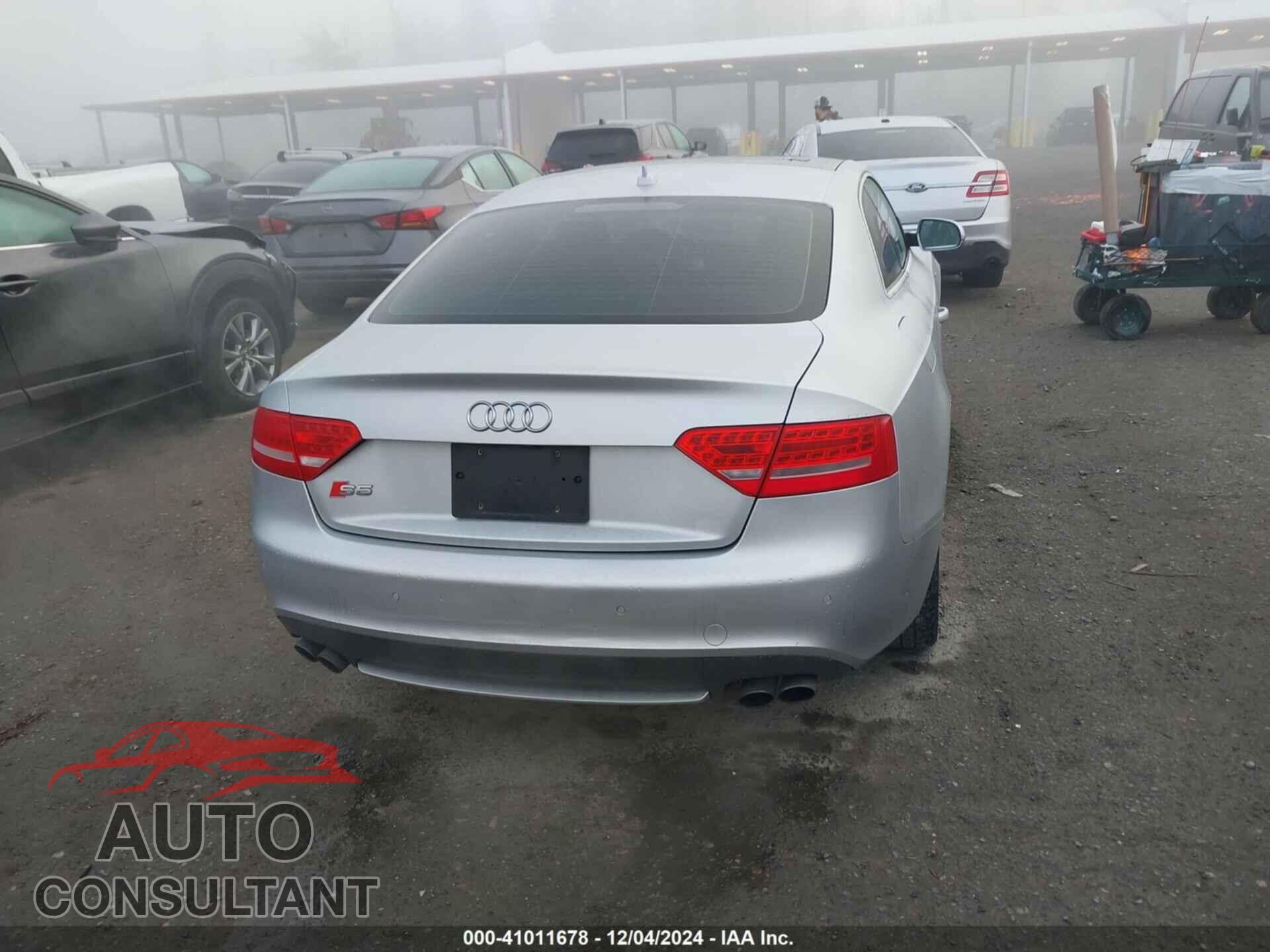 AUDI S5 2011 - WAUVVAFR8BA045166