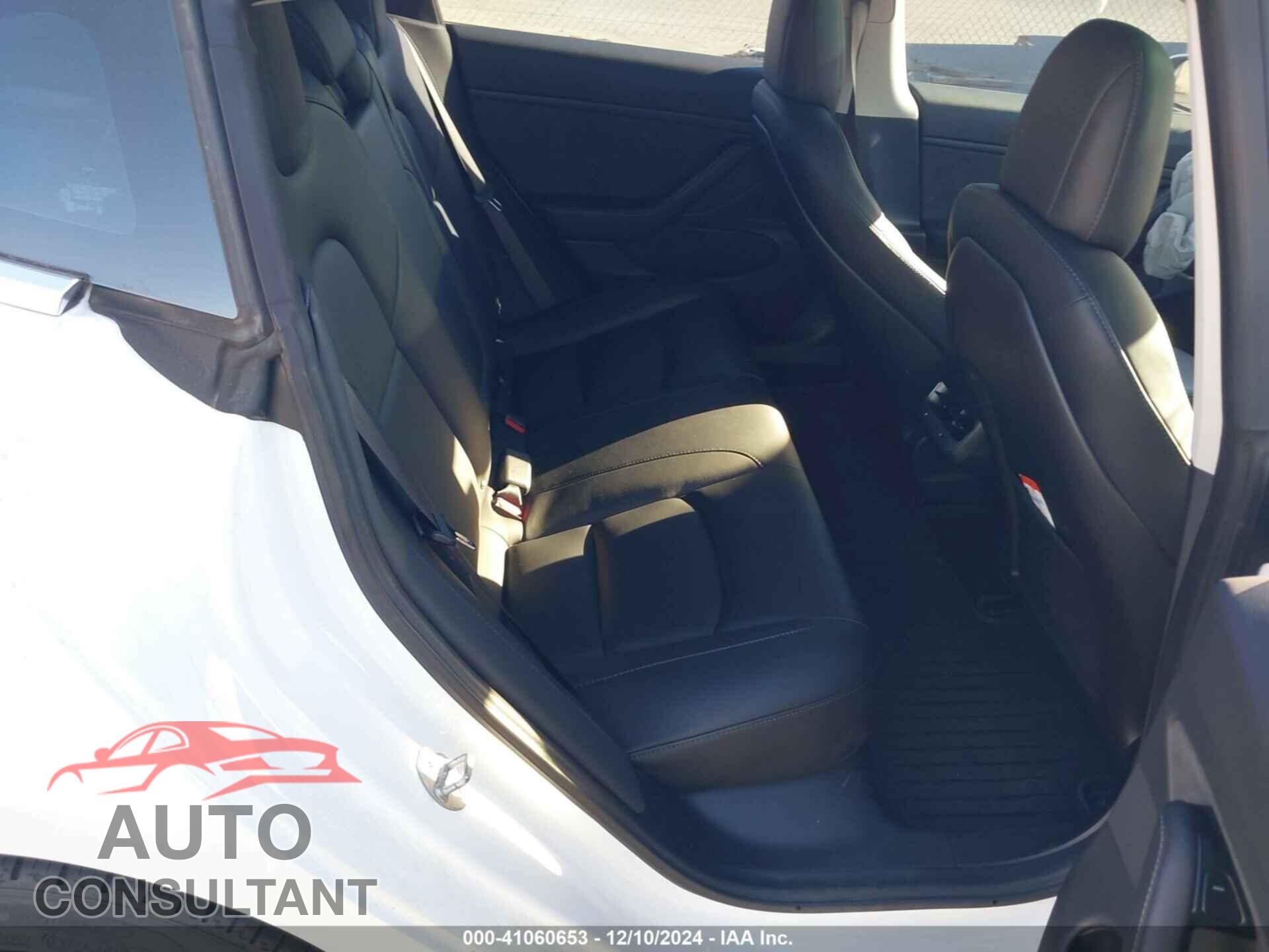 TESLA MODEL 3 2018 - 5YJ3E1EA9JF076096