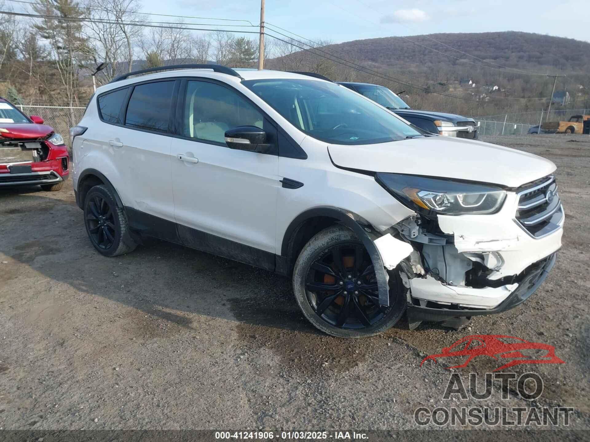FORD ESCAPE 2017 - 1FMCU9J98HUB56127