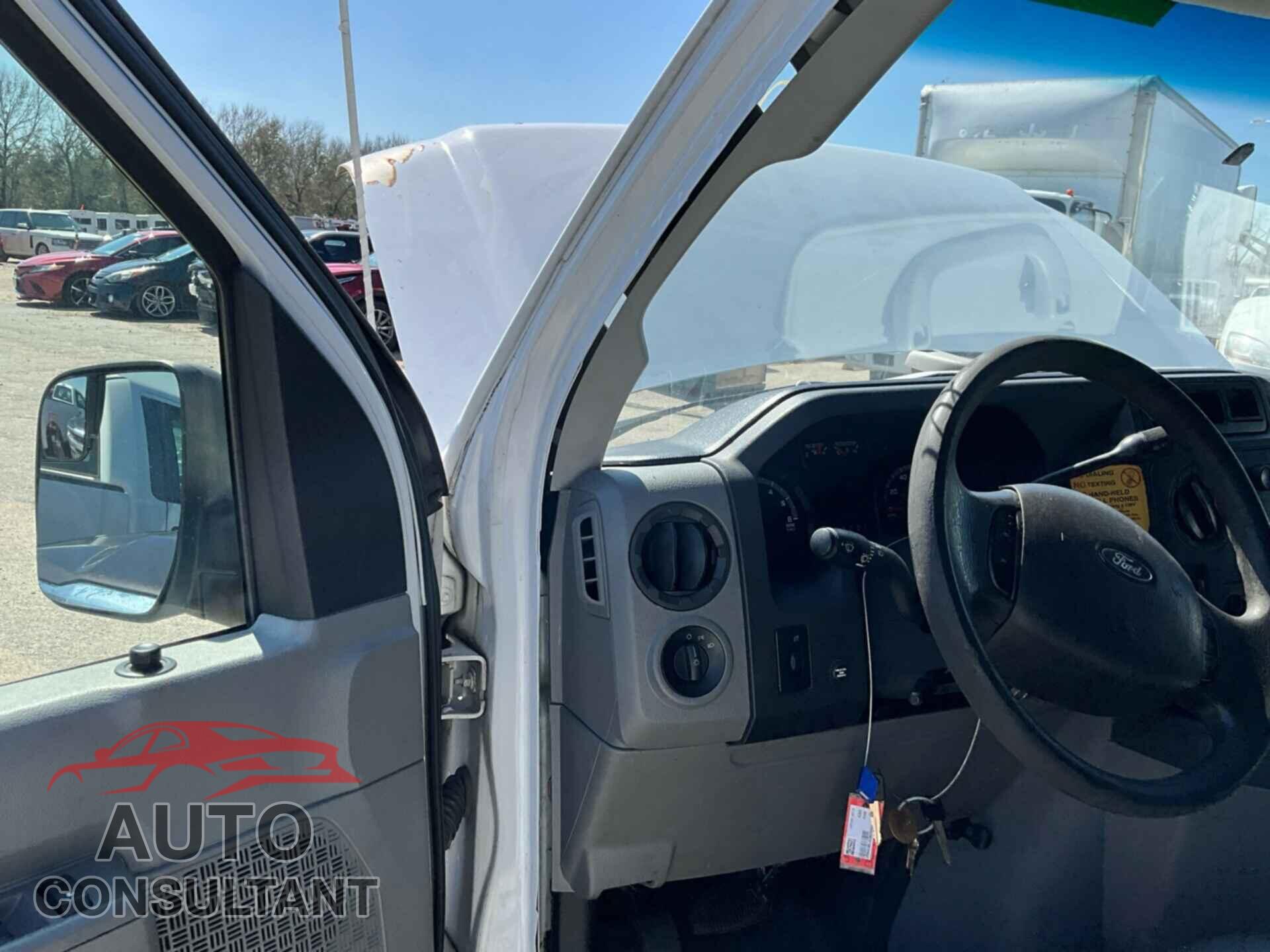 FORD E-350 SUPER DUTY 2012 - 1FBSS3BL2CDB25501