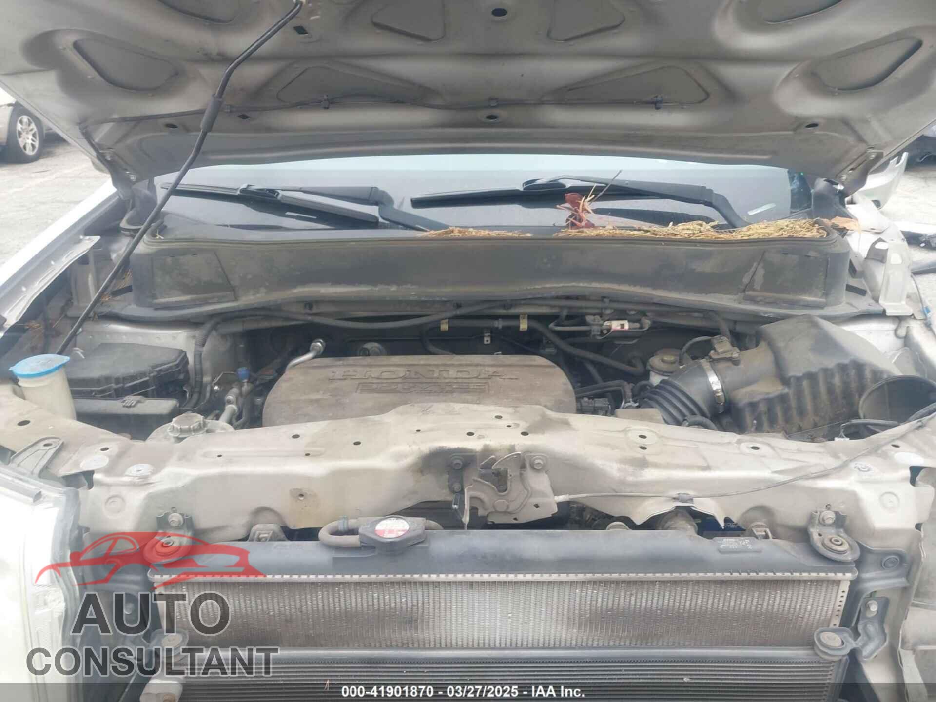HONDA PILOT 2015 - 5FNYF3H21FB010426