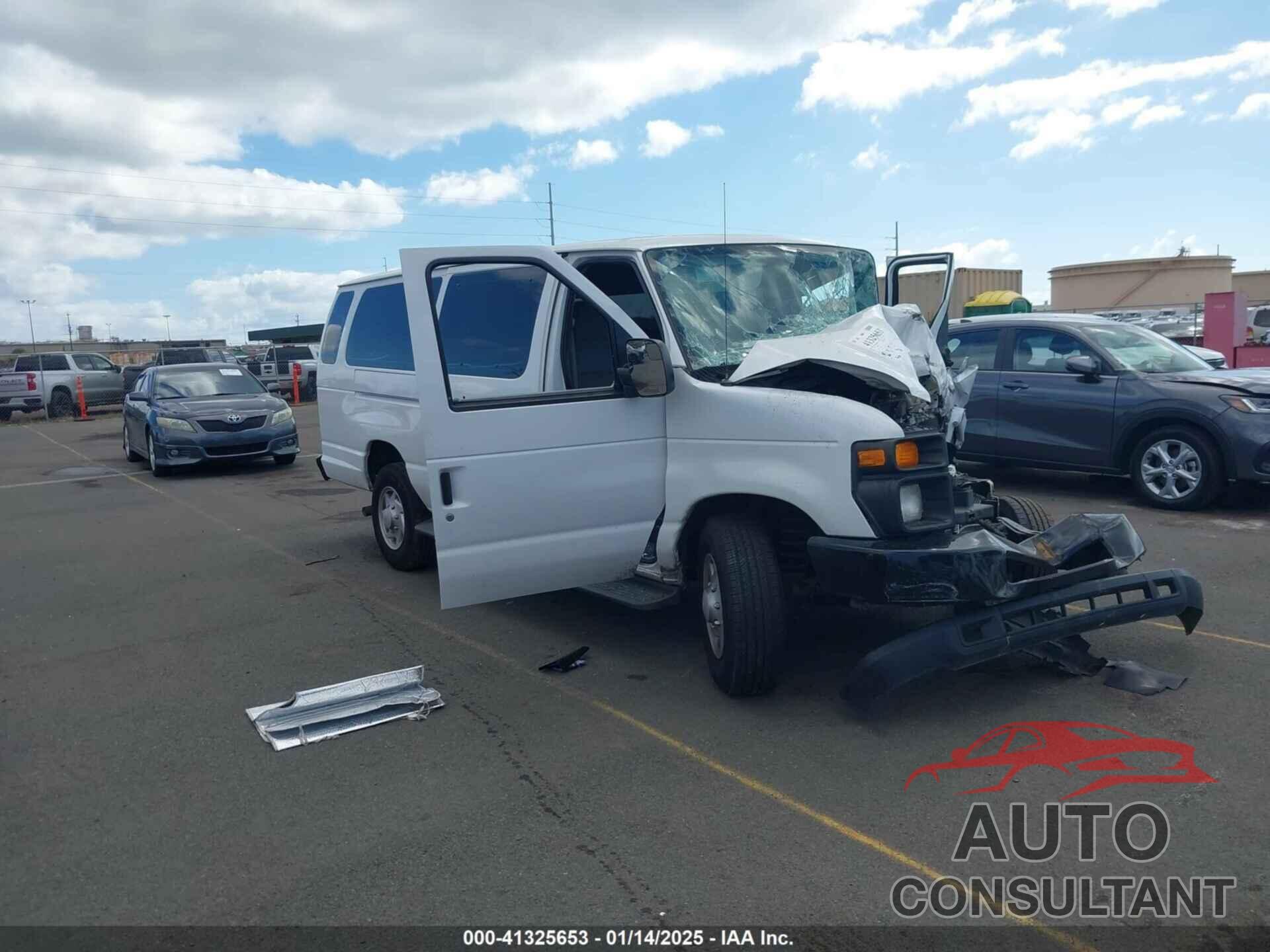 FORD E-350 SUPER DUTY 2011 - 1FBSS3BL5BDB09954