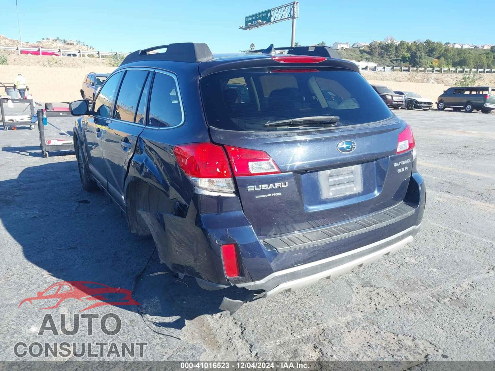 SUBARU OUTBACK 2014 - 4S4BRDPC5E2256812