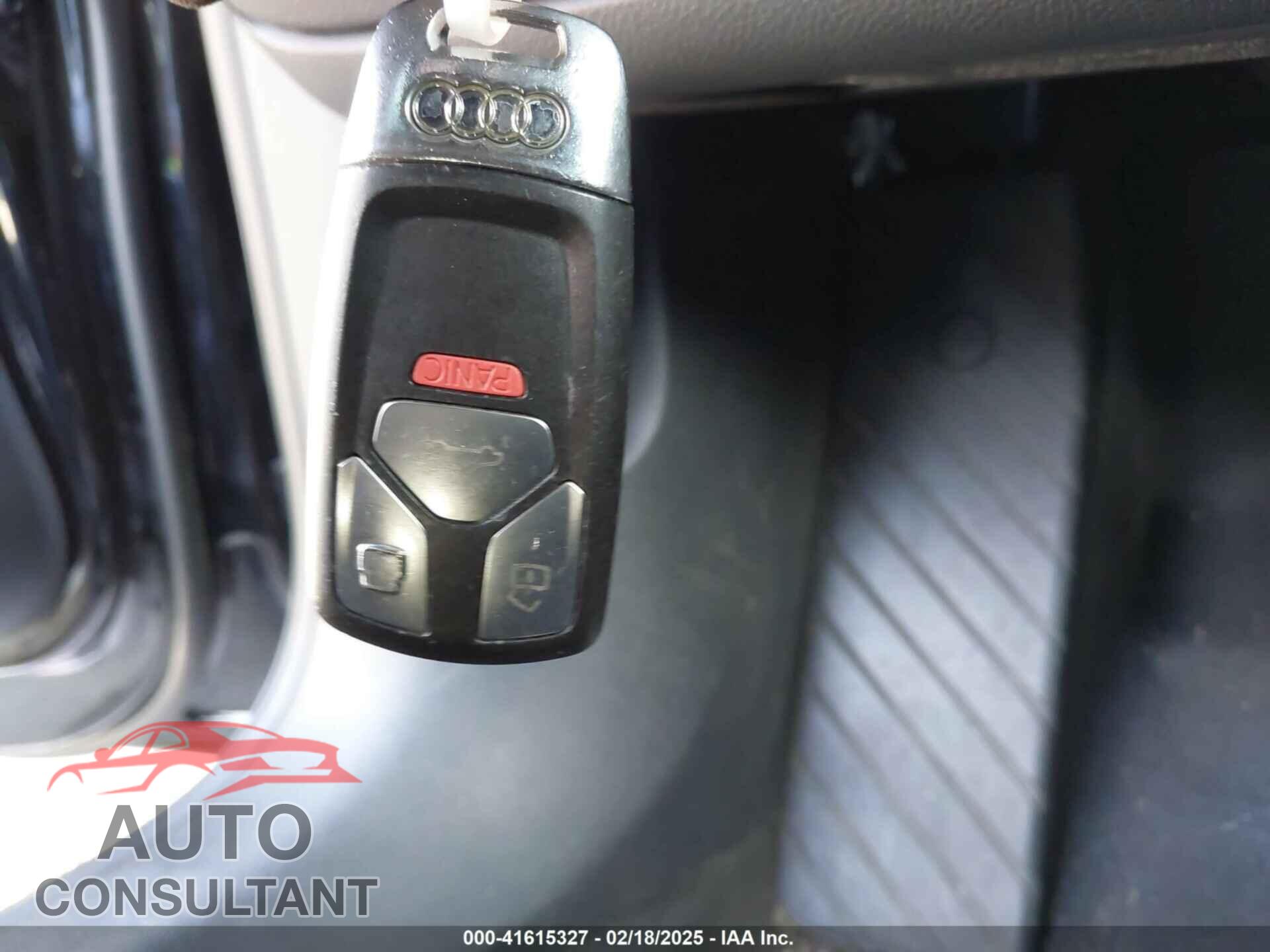 AUDI A4 2019 - WAUHMAF45KA007902