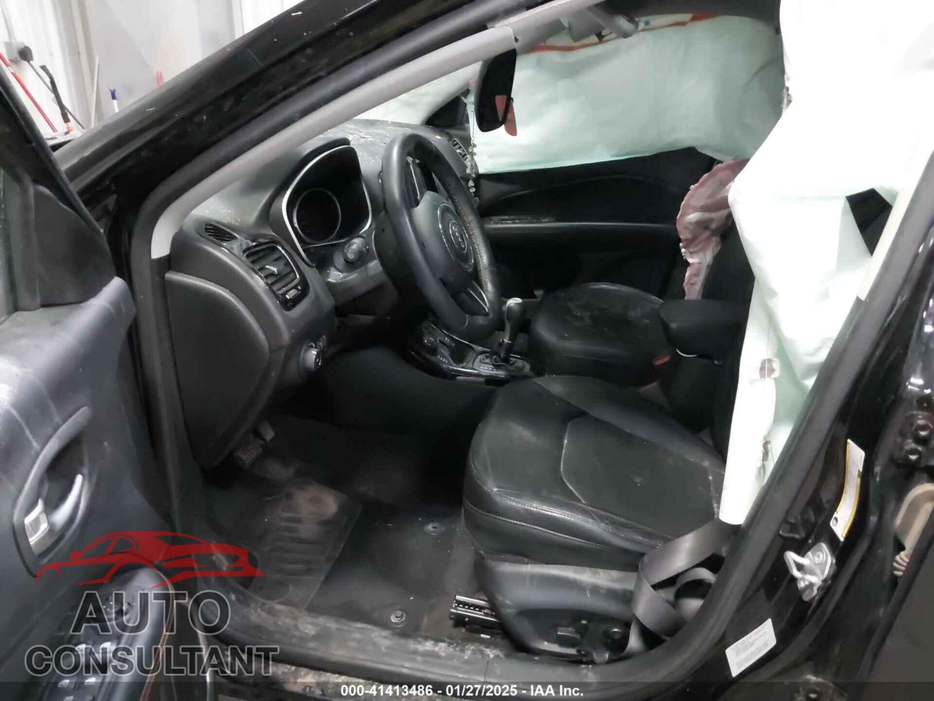 JEEP COMPASS 2018 - 3C4NJDCB3JT151037