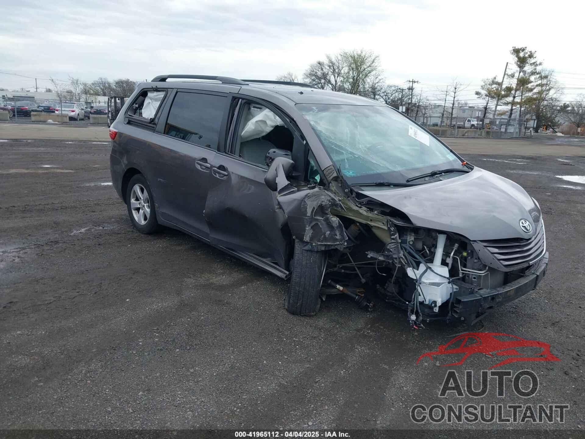 TOYOTA SIENNA 2015 - 5TDKK3DC1FS615090