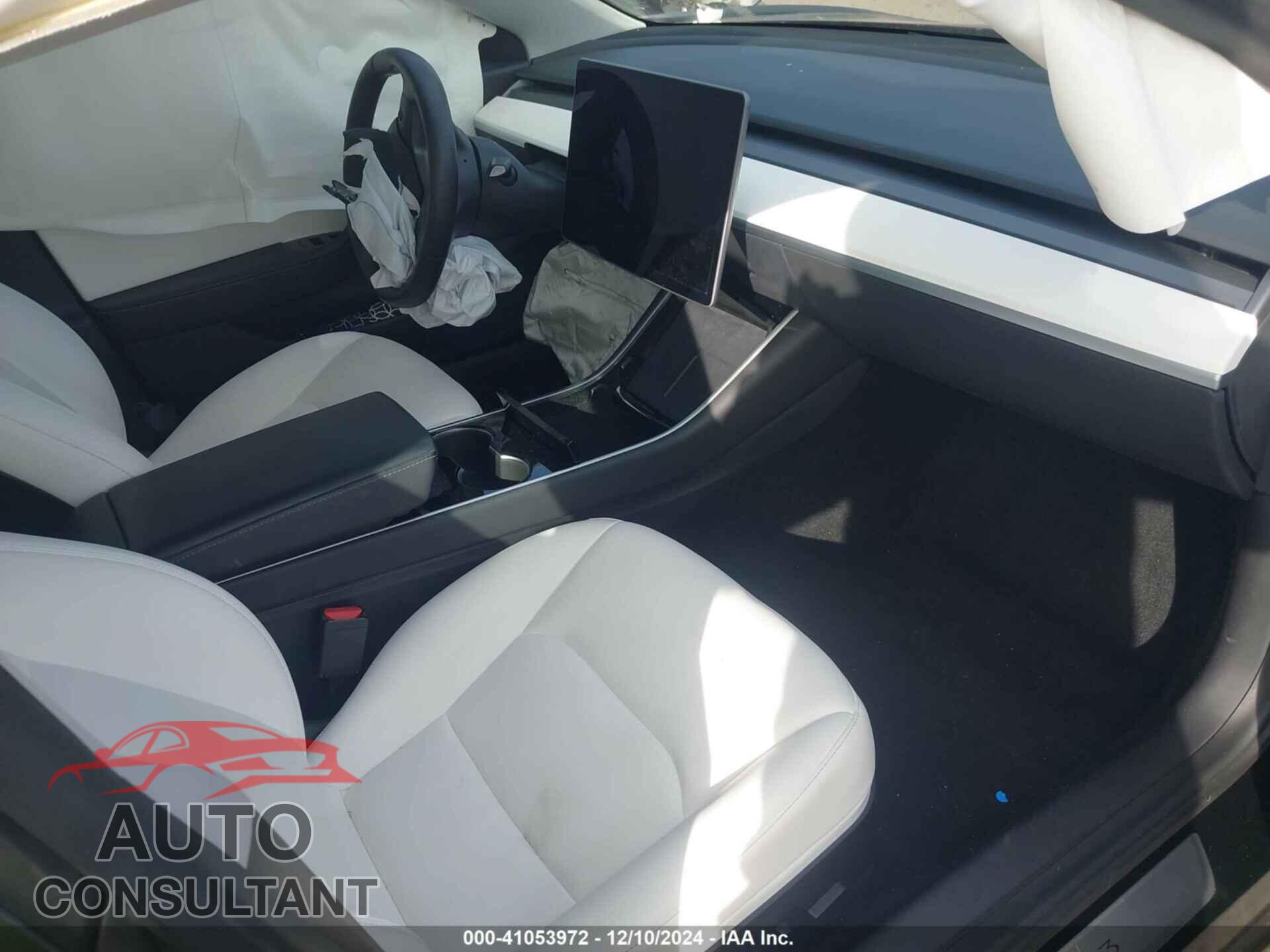 TESLA MODEL 3 2020 - 5YJ3E1EA2LF738104
