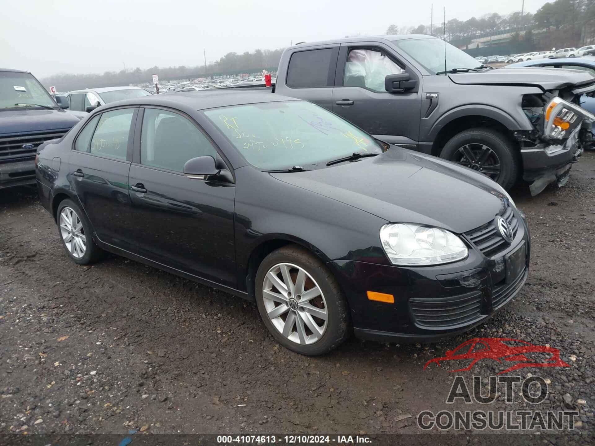 VOLKSWAGEN JETTA 2010 - 3VWRA7AJXAM065034