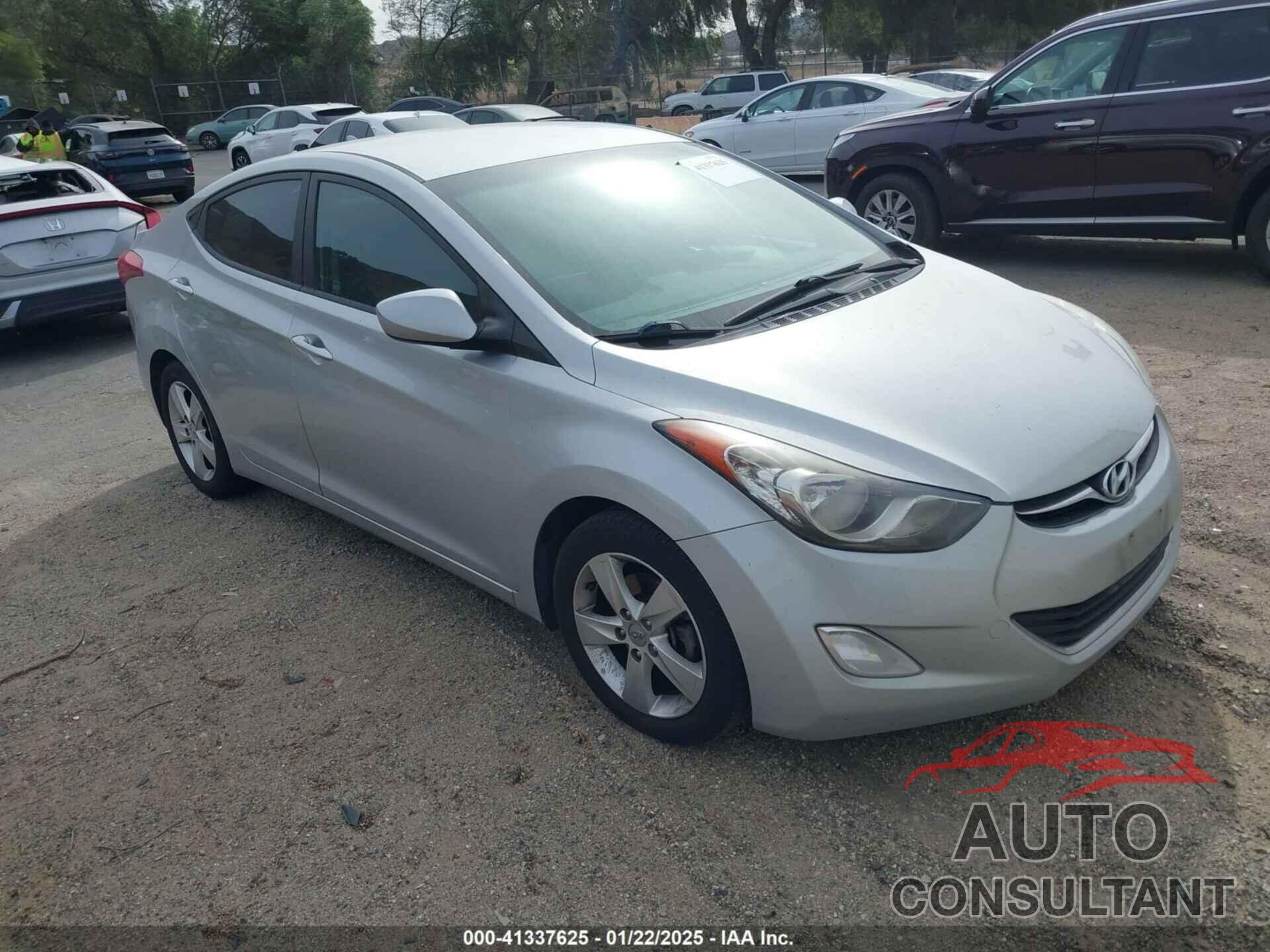 HYUNDAI ELANTRA 2013 - 5NPDH4AE1DH276370