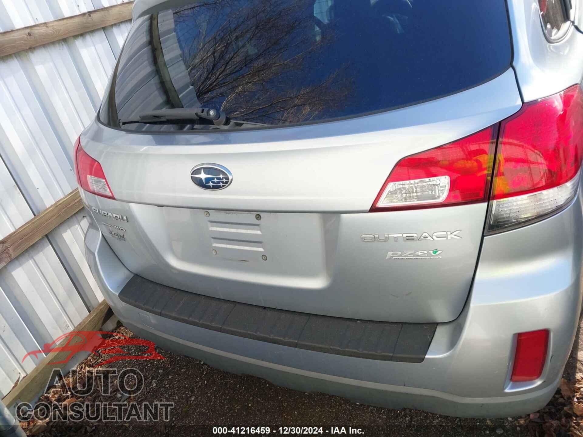 SUBARU OUTBACK 2013 - 4S4BRBGC4D3308007