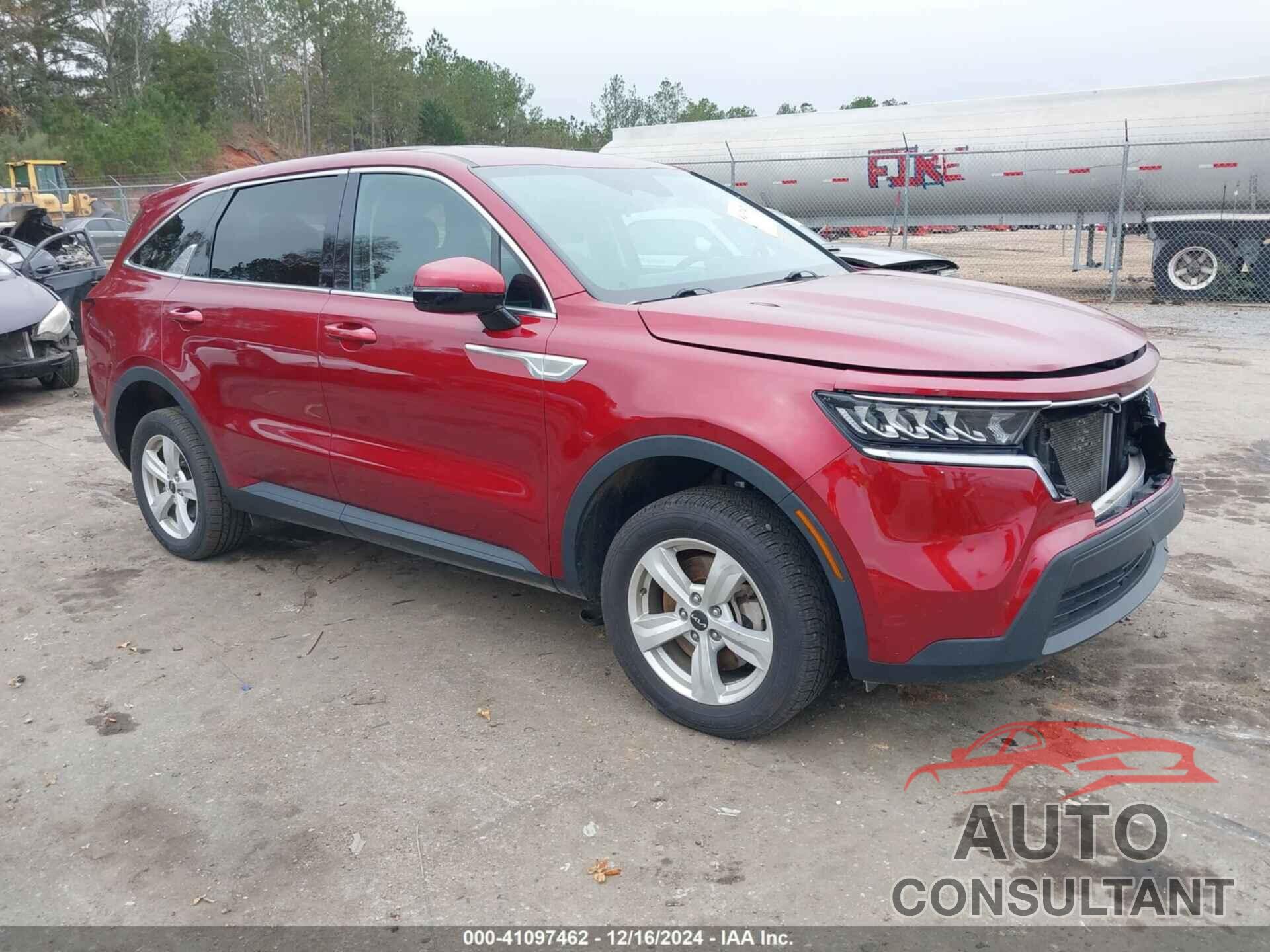 KIA SORENTO 2023 - 5XYRGDLC8PG183443