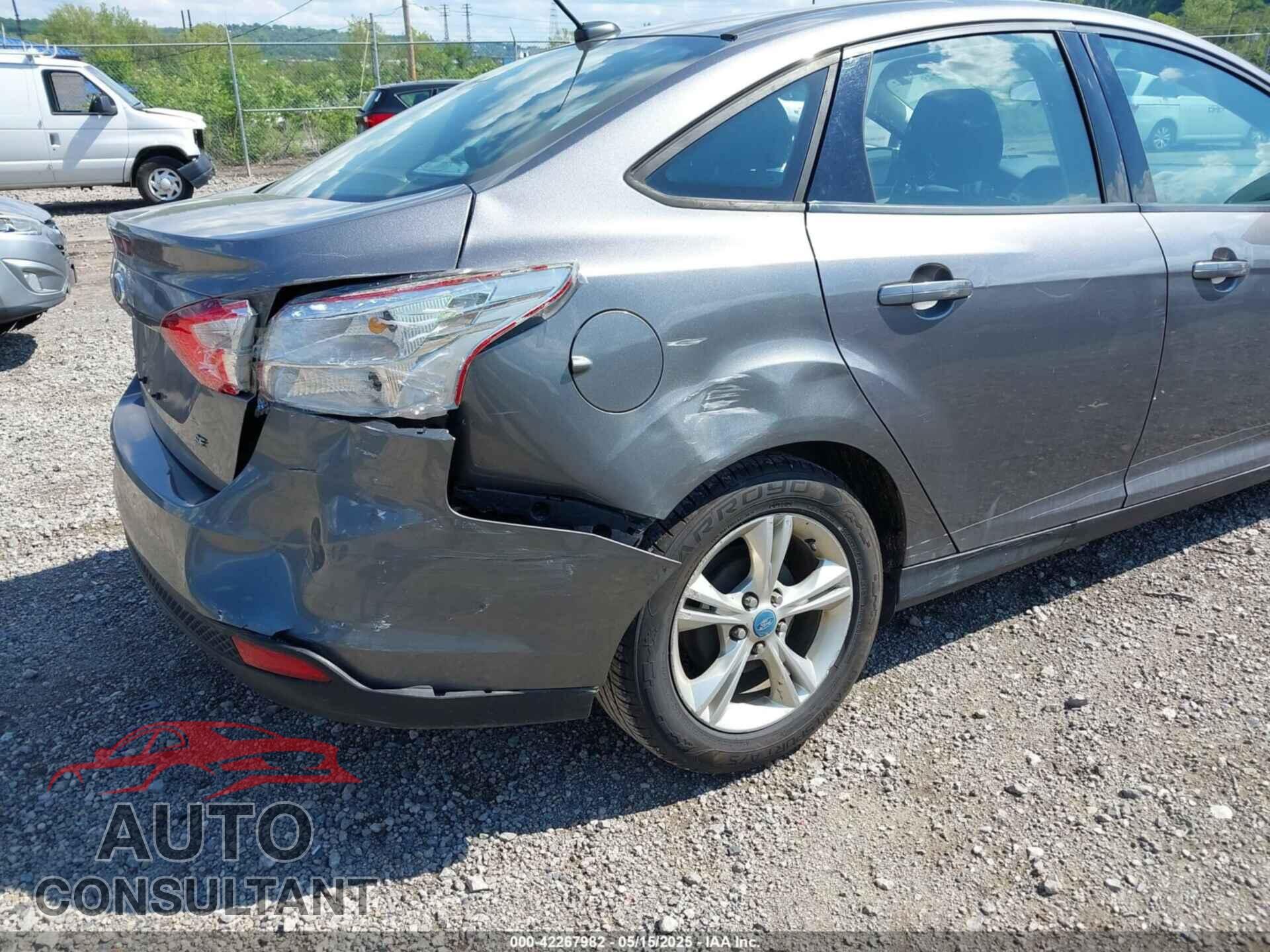 FORD FOCUS 2014 - 1FADP3F2XEL136526