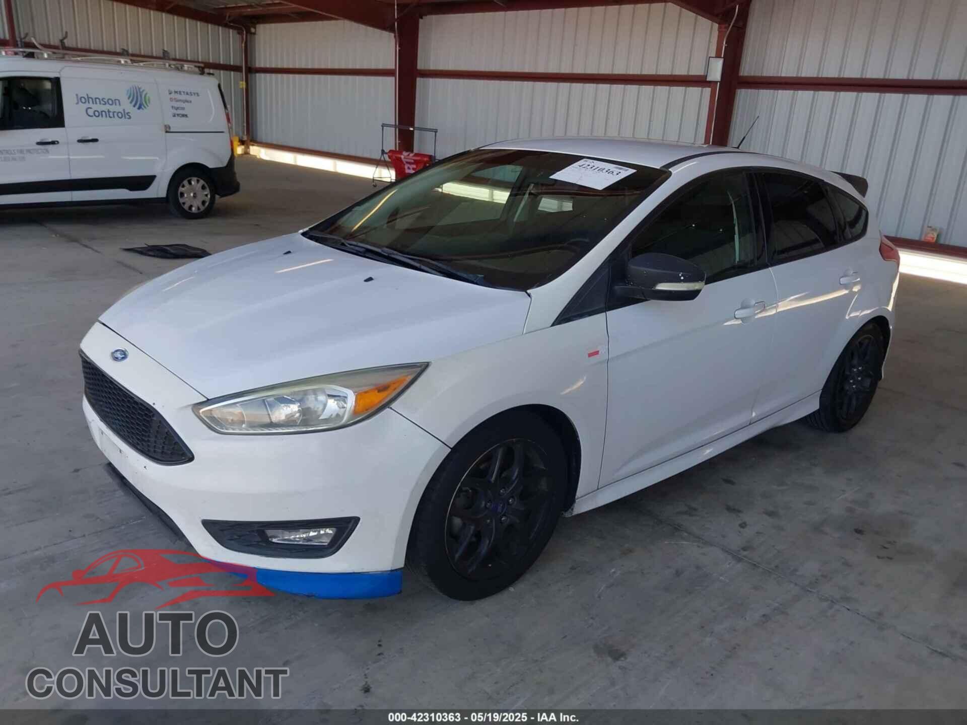FORD FOCUS 2016 - 1FADP3K23GL407418