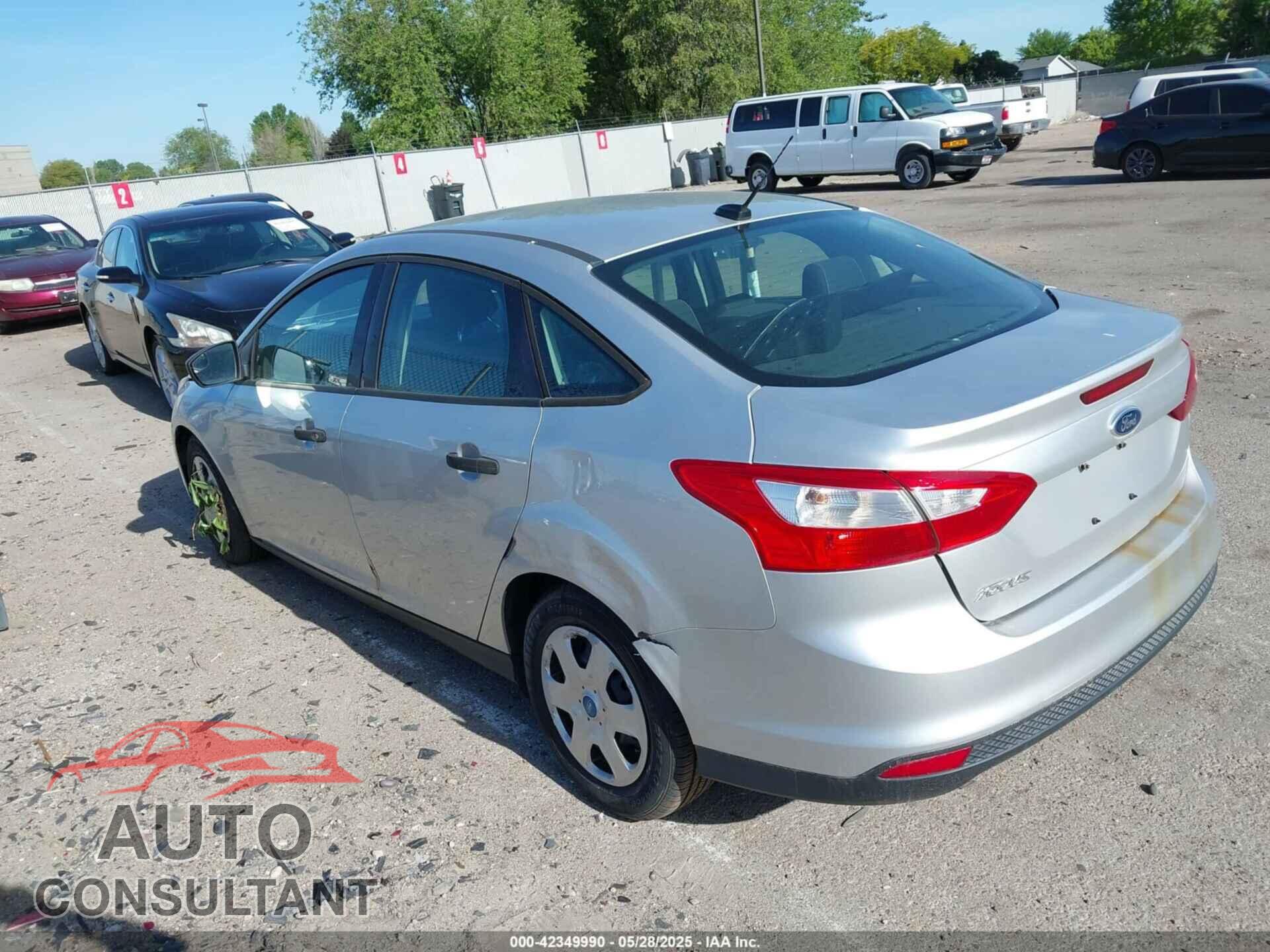 FORD FOCUS 2012 - 1FAHP3E23CL255907