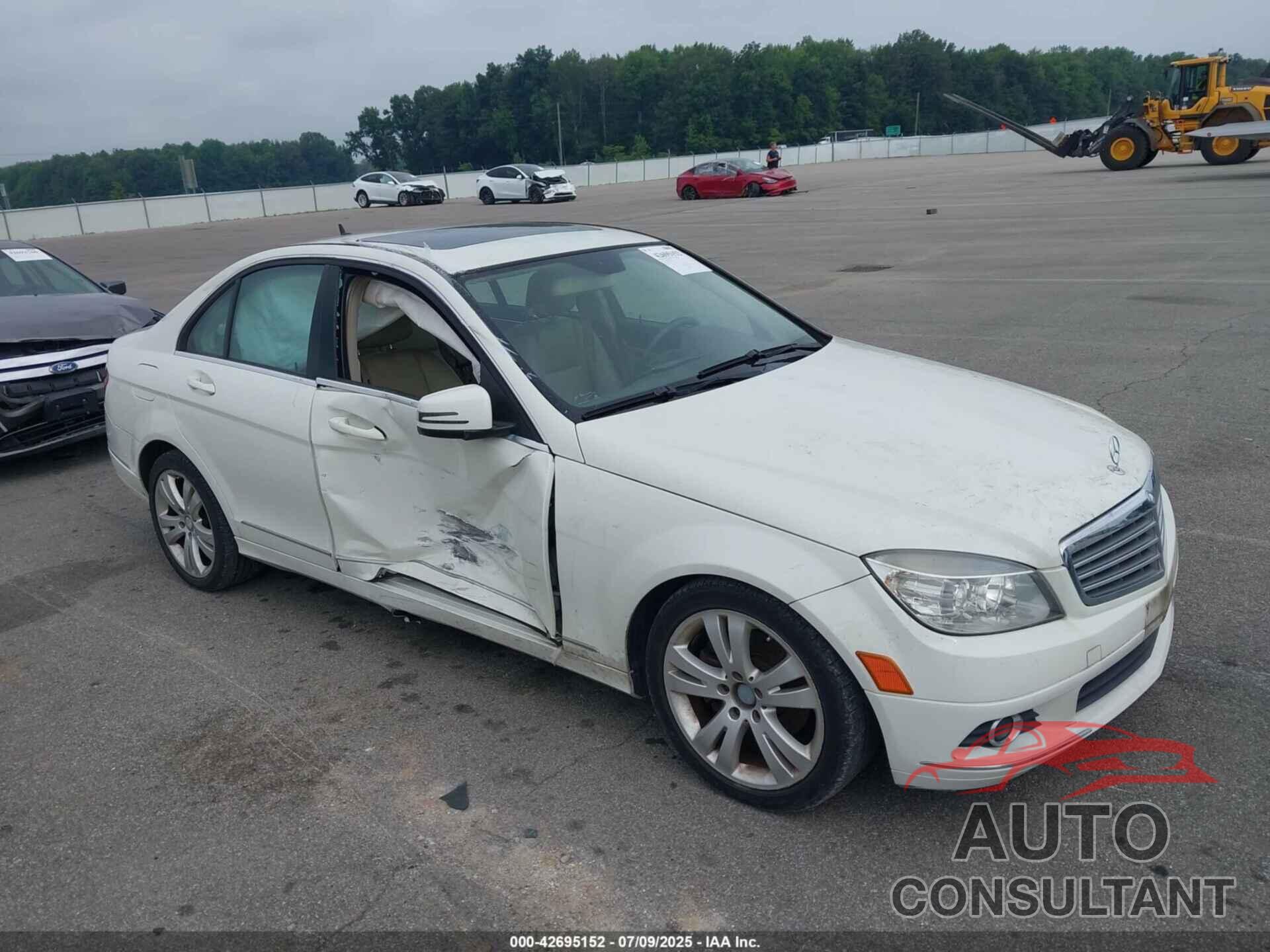 MERCEDES-BENZ C 300 2011 - WDDGF8BB2BA499171